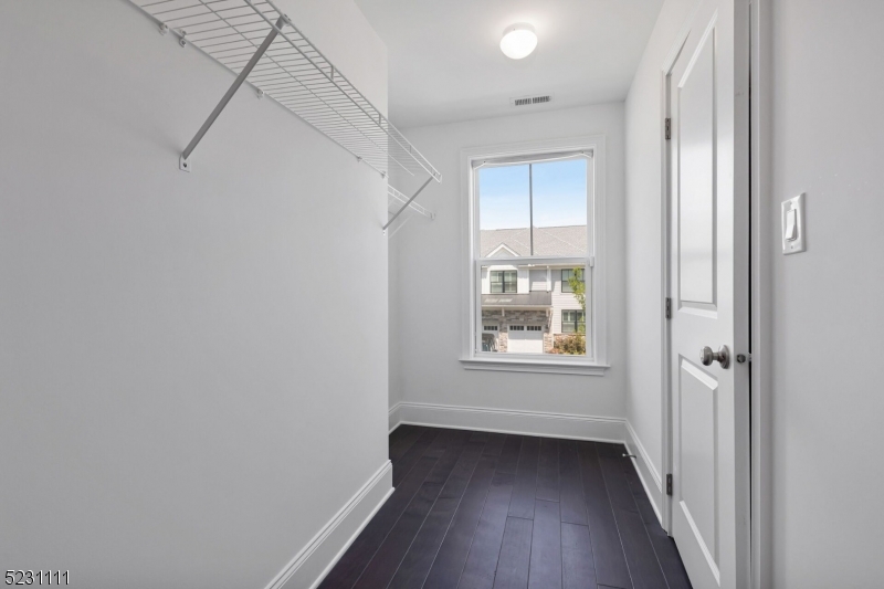 3 Beacon Pl