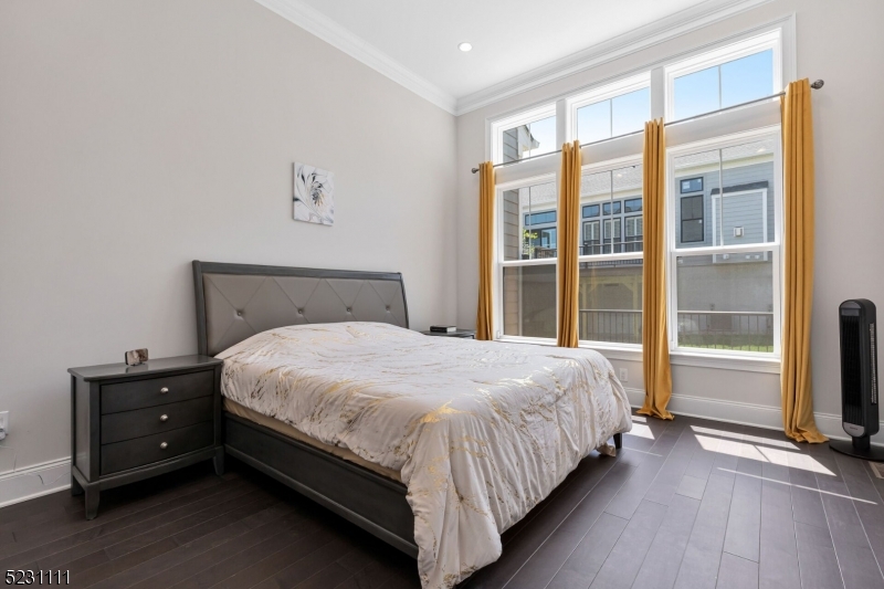 3 Beacon Pl