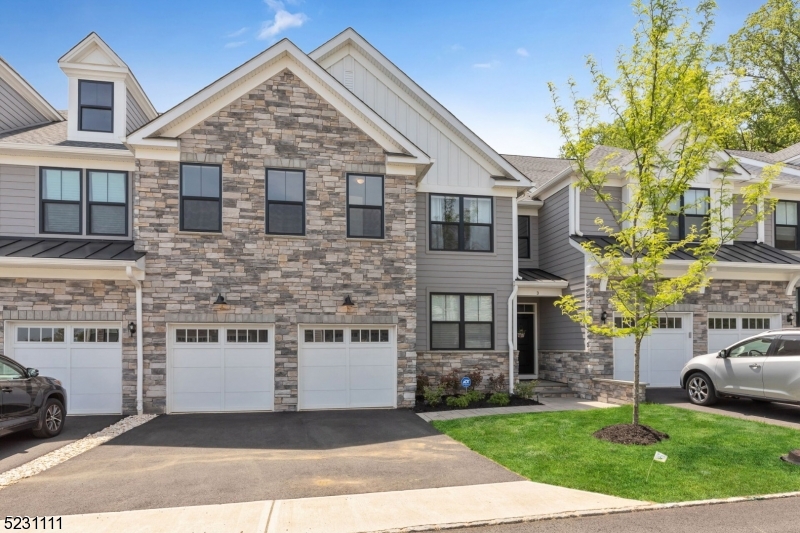 3 Beacon Pl
