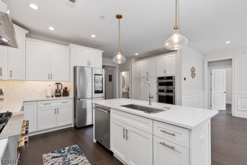 3 Beacon Pl