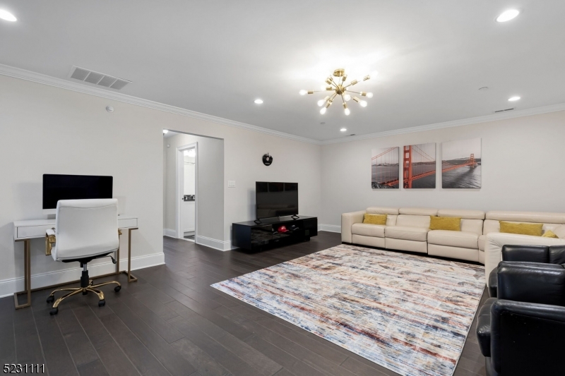 3 Beacon Pl