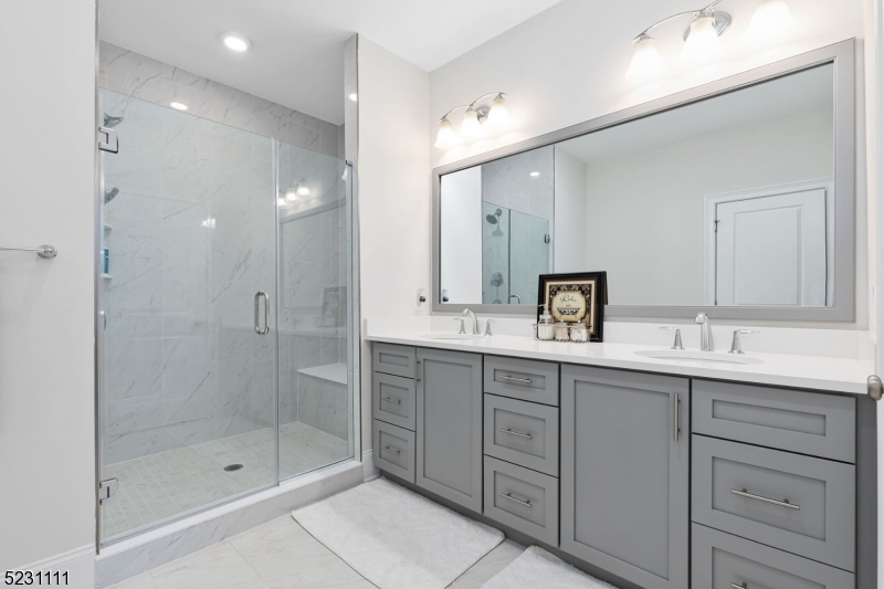 3 Beacon Pl