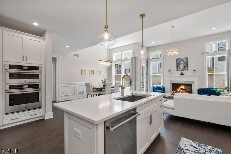 3 Beacon Pl