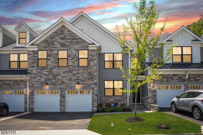 3 Beacon Pl