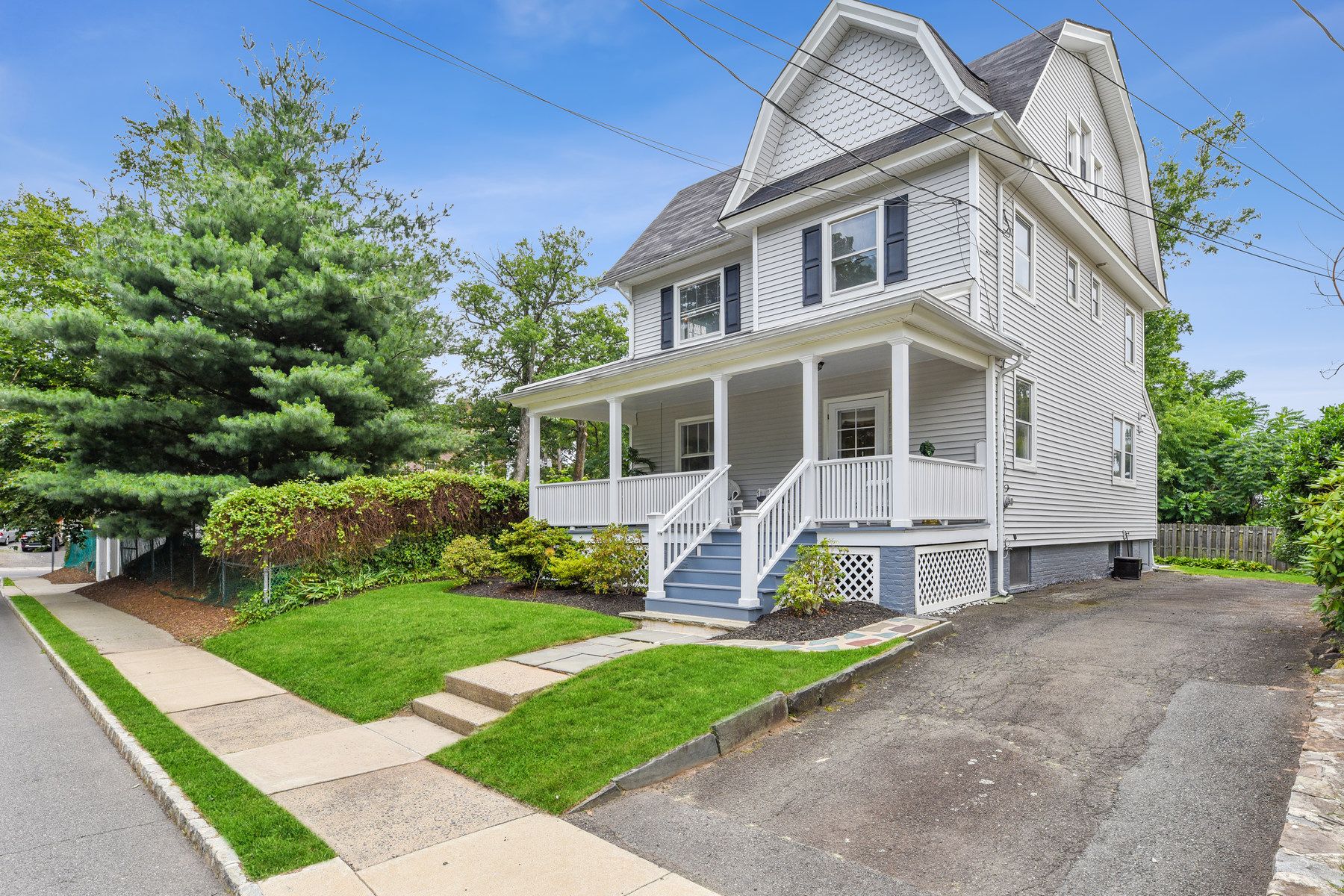 12 Shadyside Avenue 