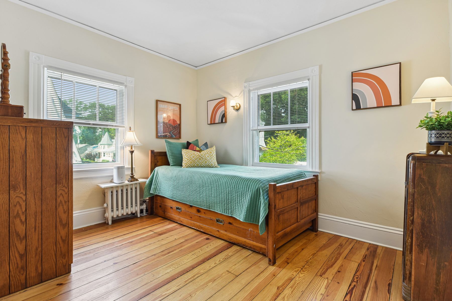 12 Shadyside Avenue 