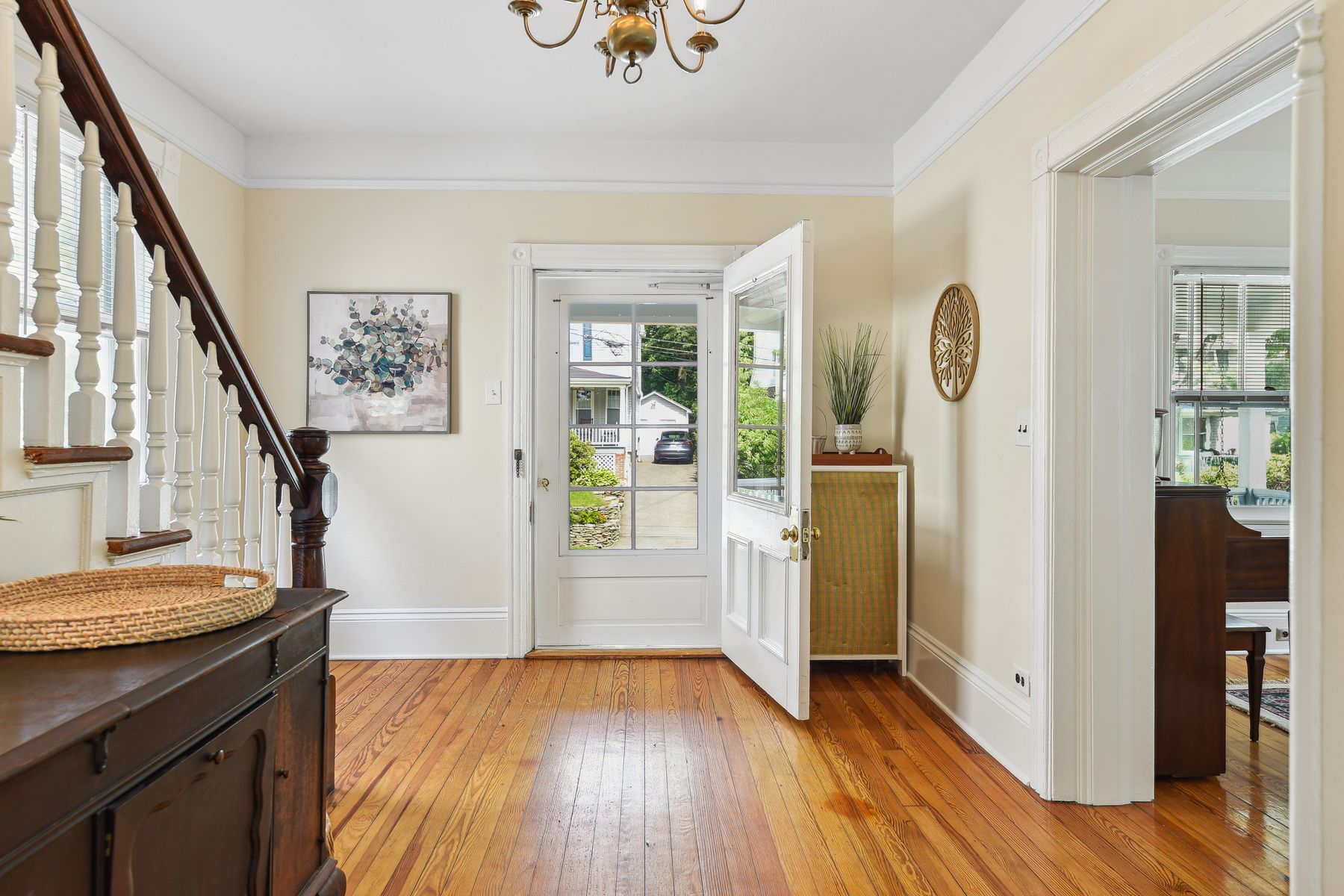 12 Shadyside Avenue 