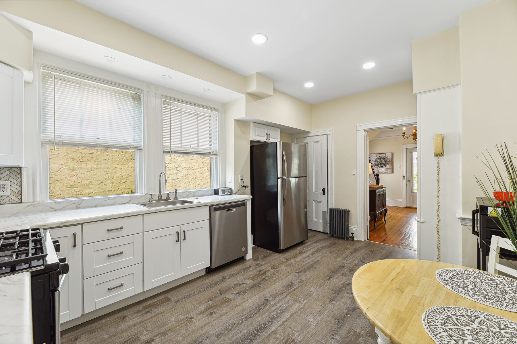 12 Shadyside Avenue 