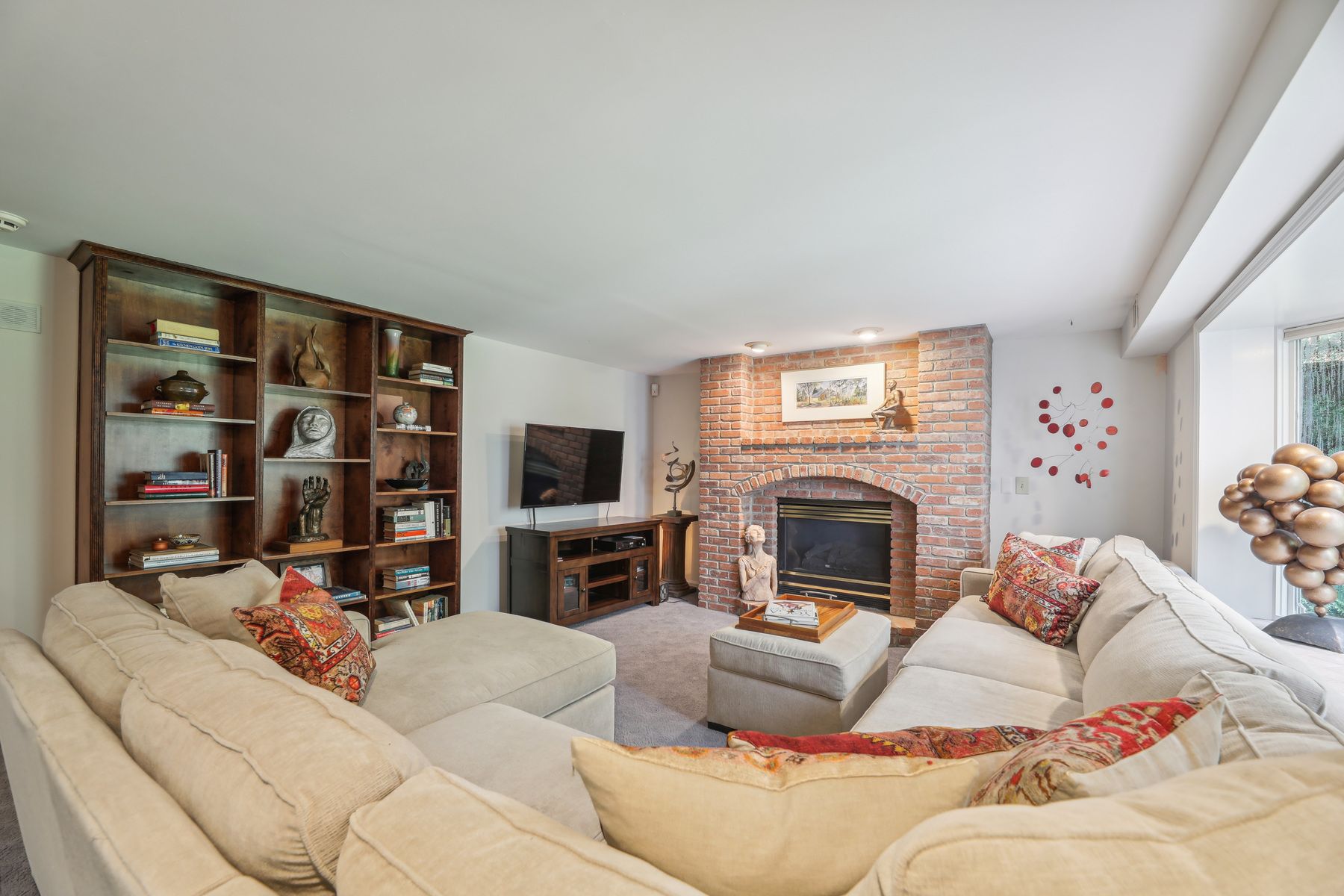 47 Greenbriar Drive 