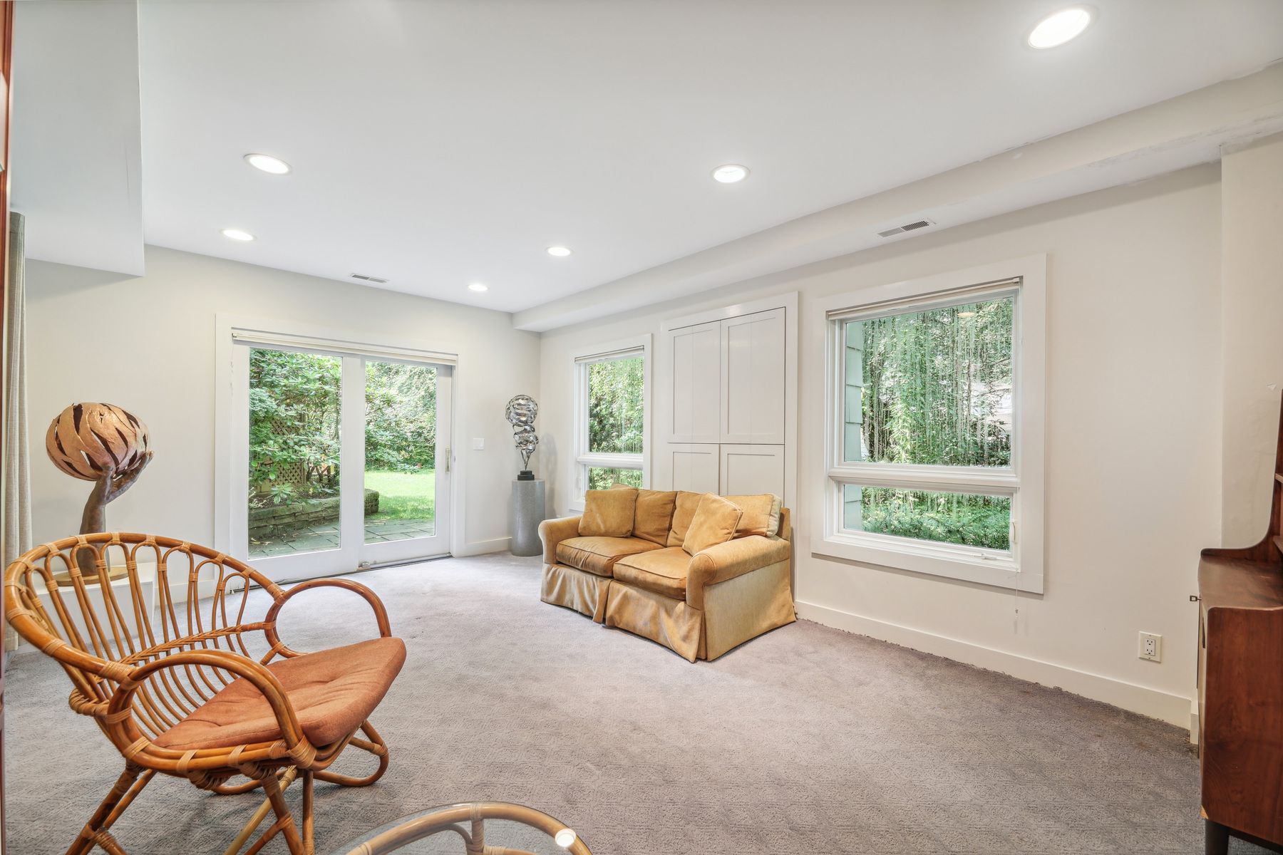 47 Greenbriar Drive 