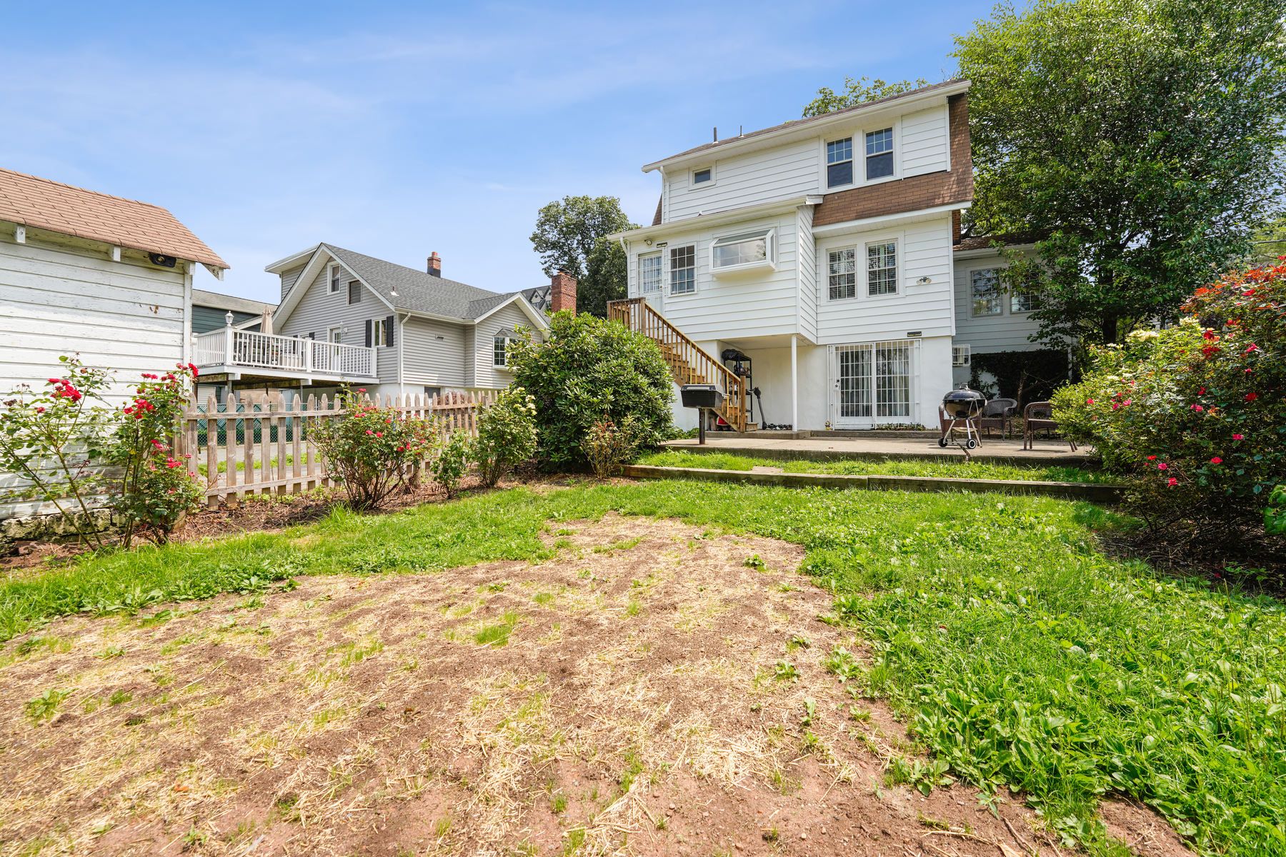 19 Lane Ave 