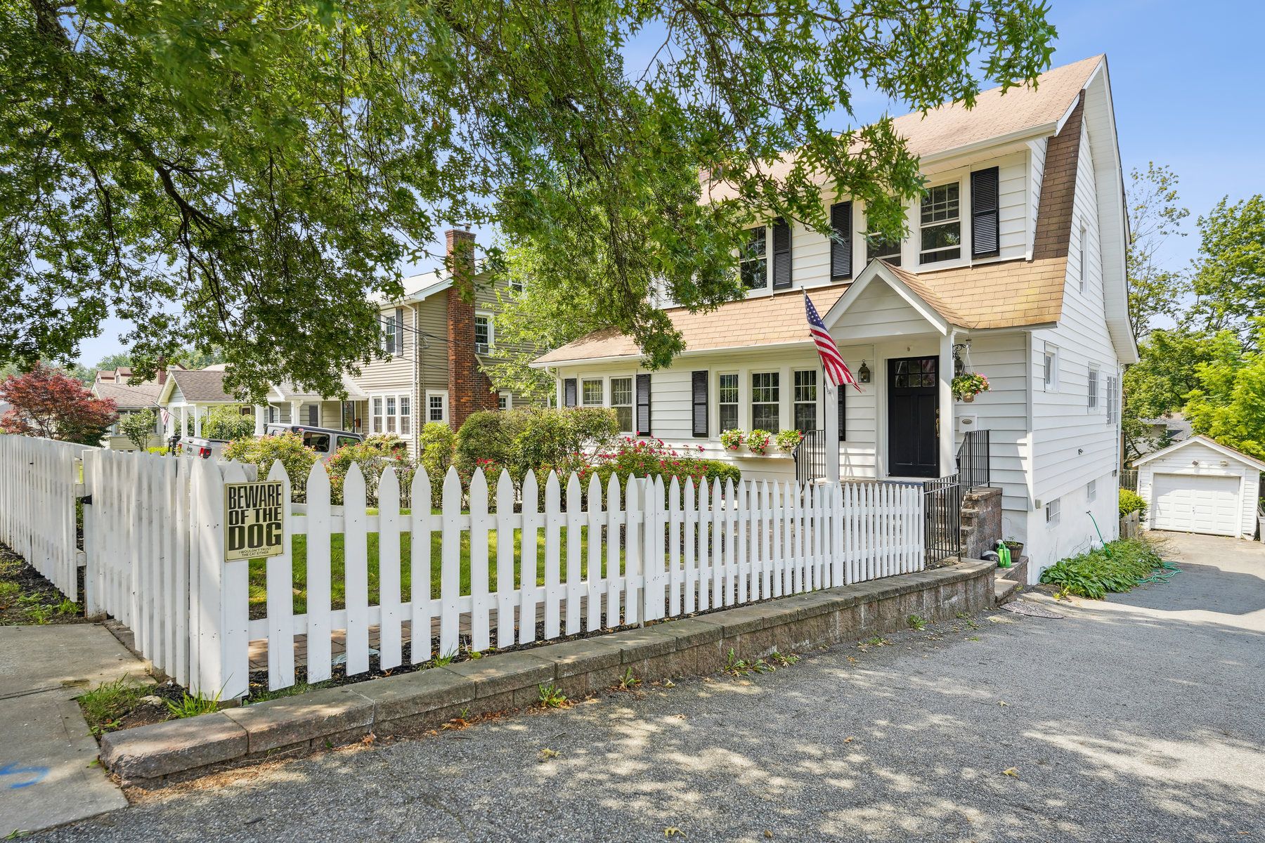 19 Lane Ave 