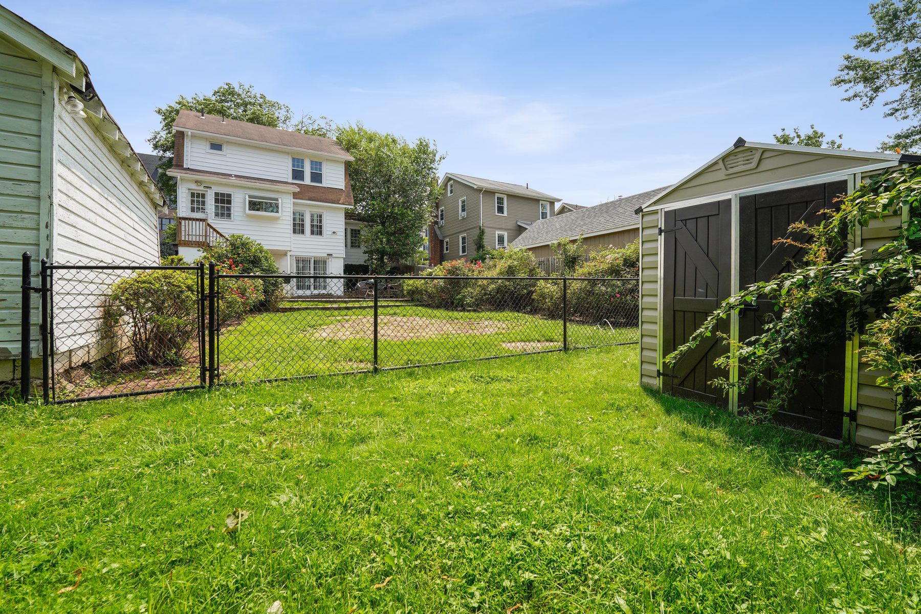 19 Lane Ave 