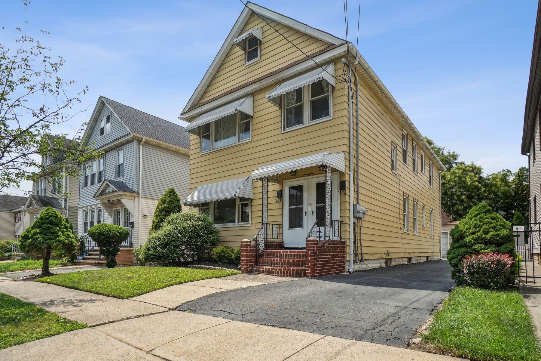 19 East Stimpson Avenue 