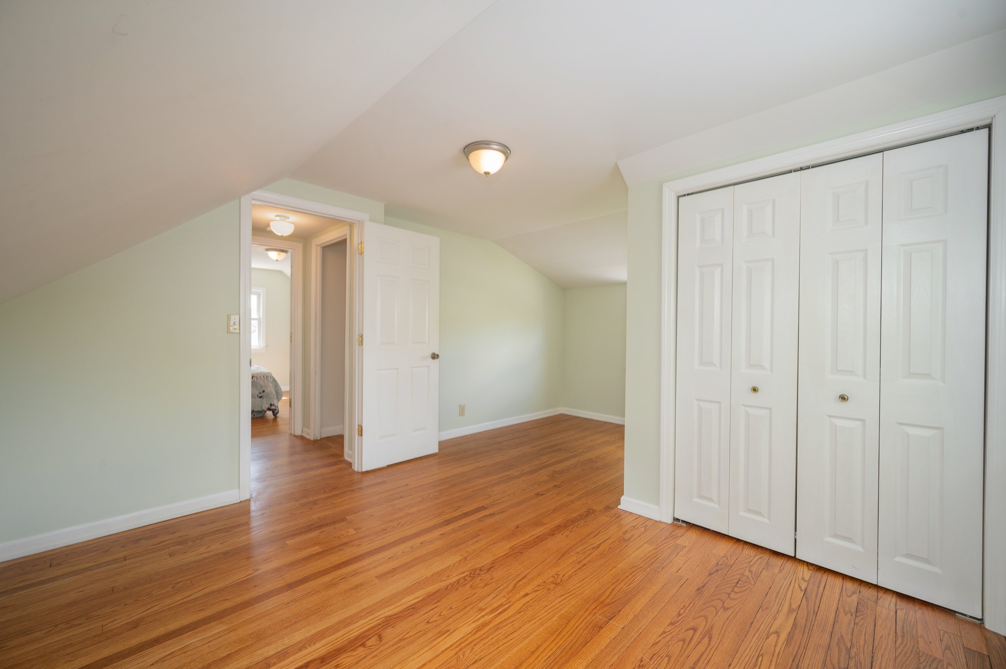 21 Middle Avenue 