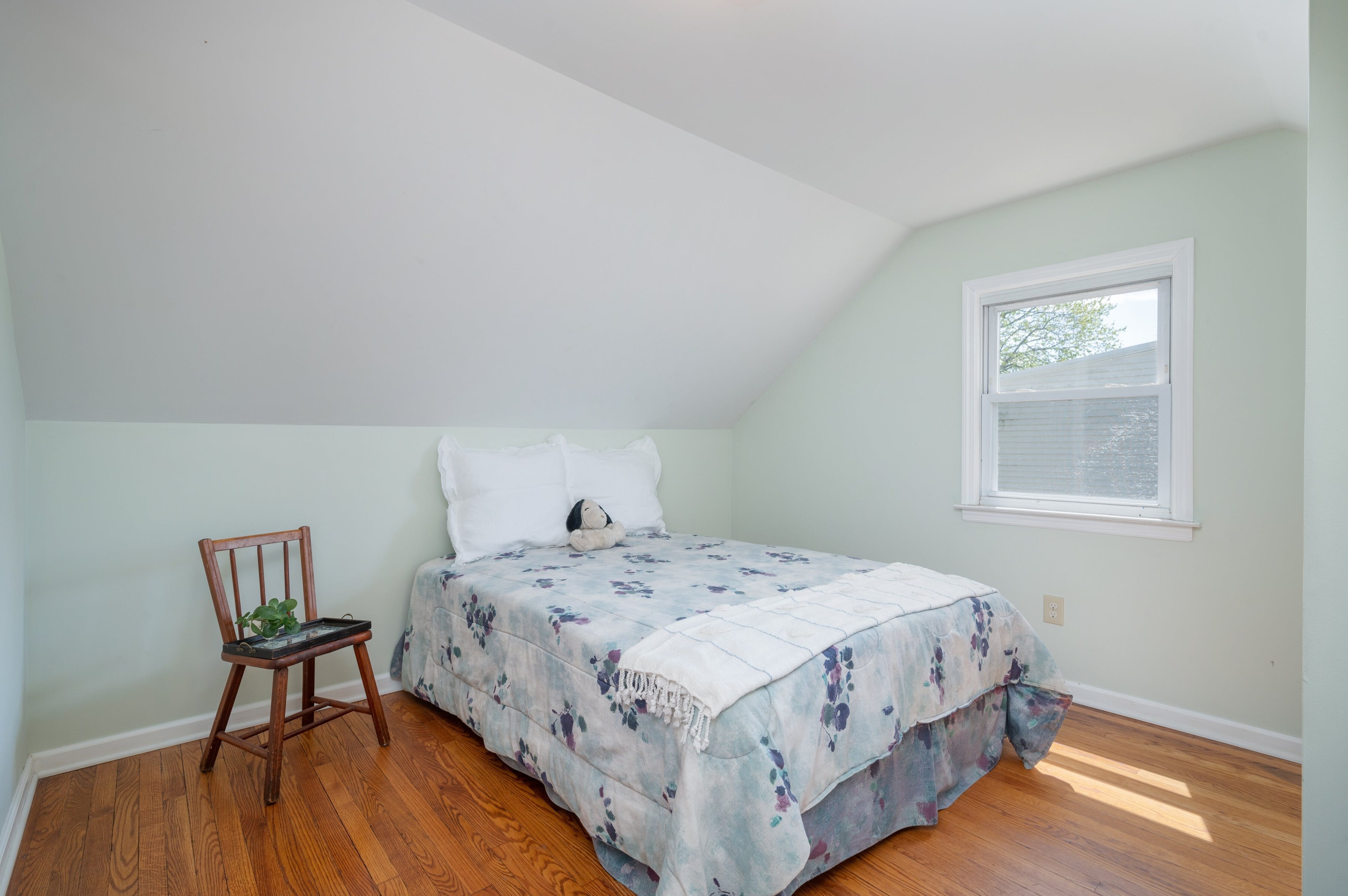 21 Middle Avenue 