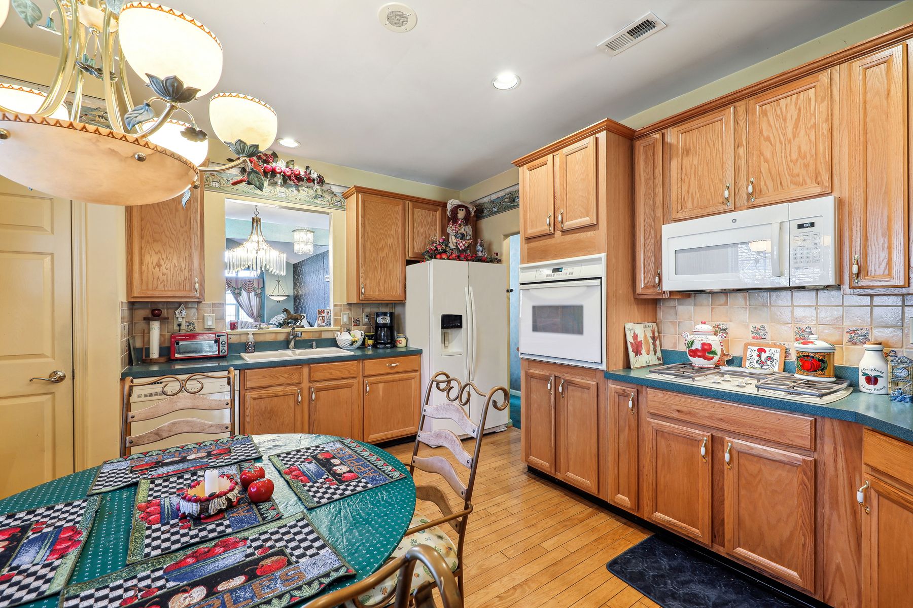 11 Edgeworth Cir 