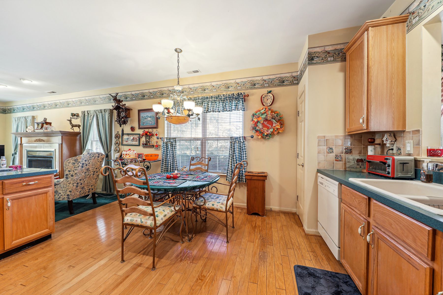 11 Edgeworth Cir 
