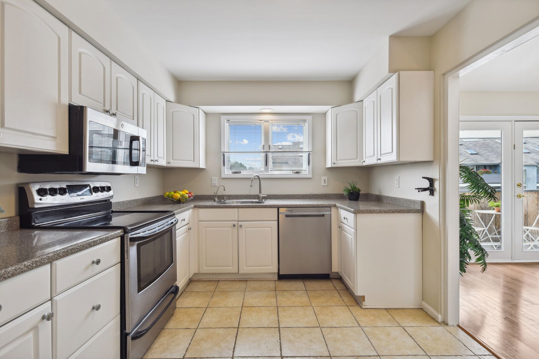 4 Domessina Ln Unit# 2D