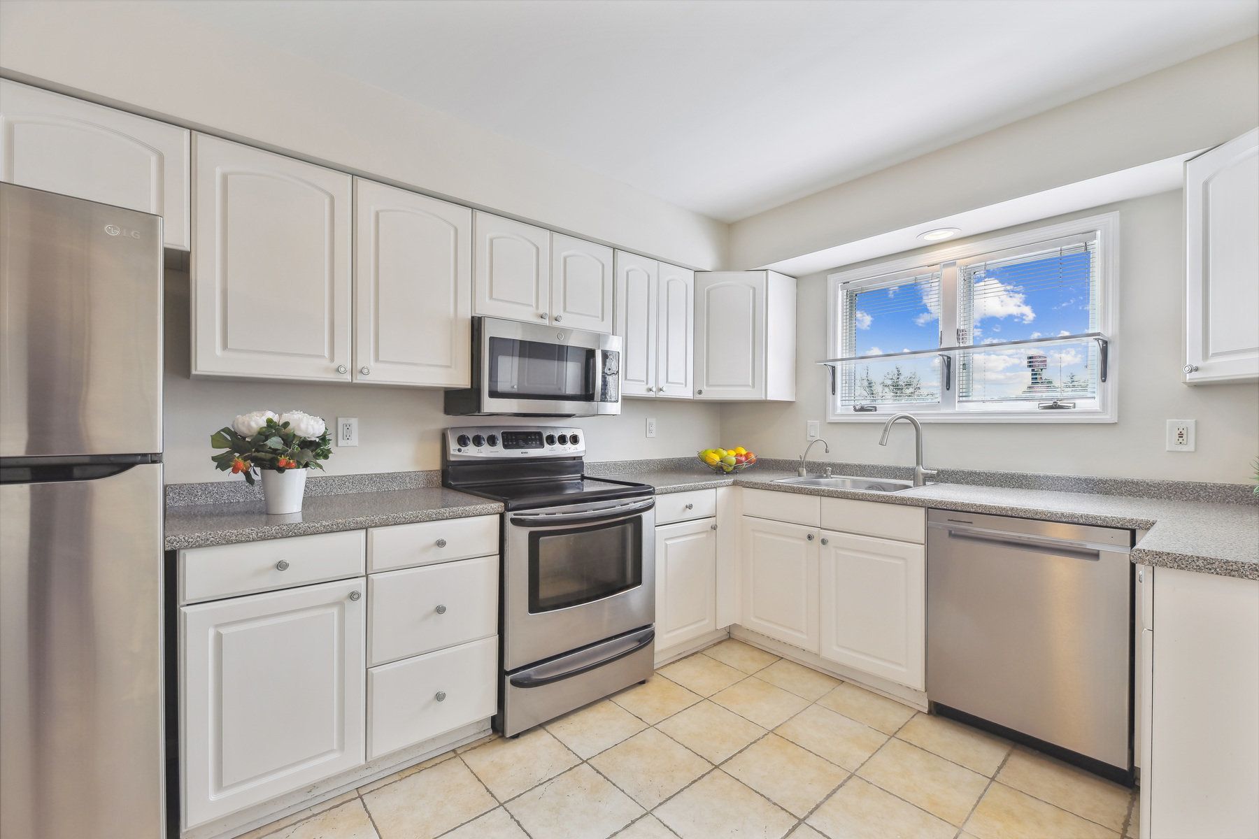 4 Domessina Ln Unit# 2D