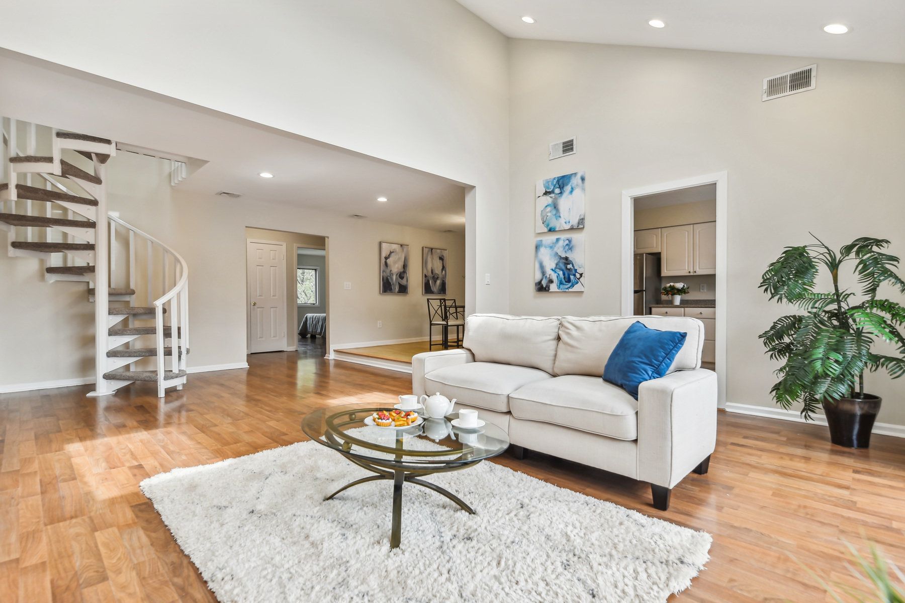 4 Domessina Ln Unit# 2D
