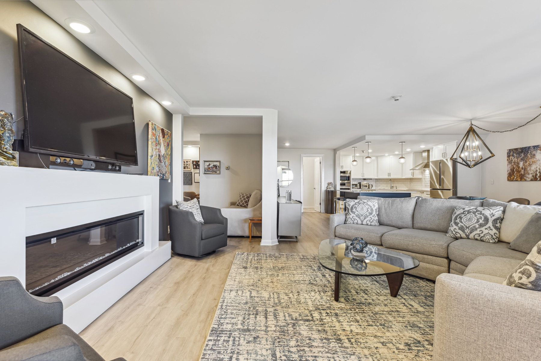 2 Claridge Dr, 4aw Unit# 4AW