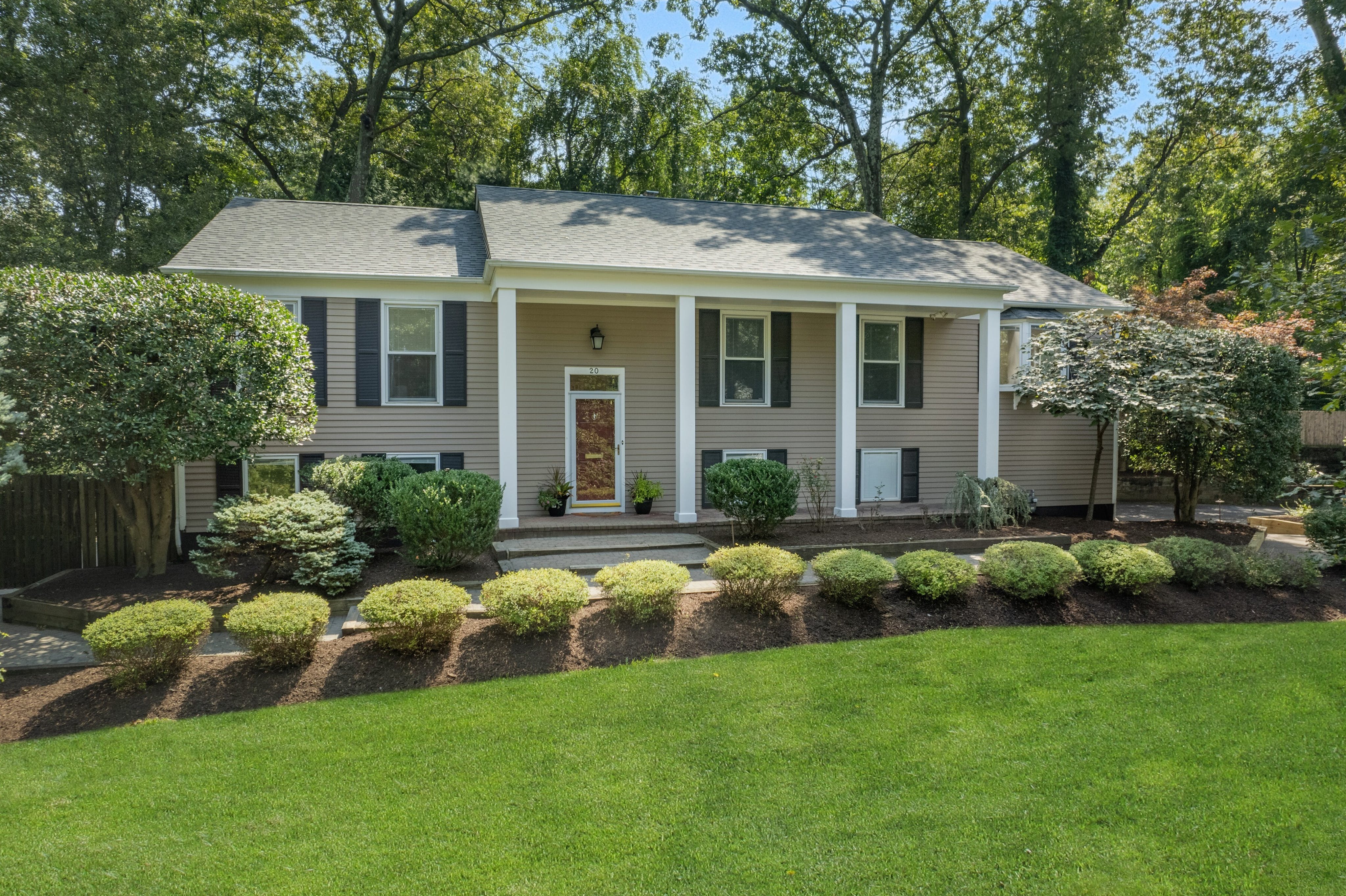 20 Little Wolf Road 