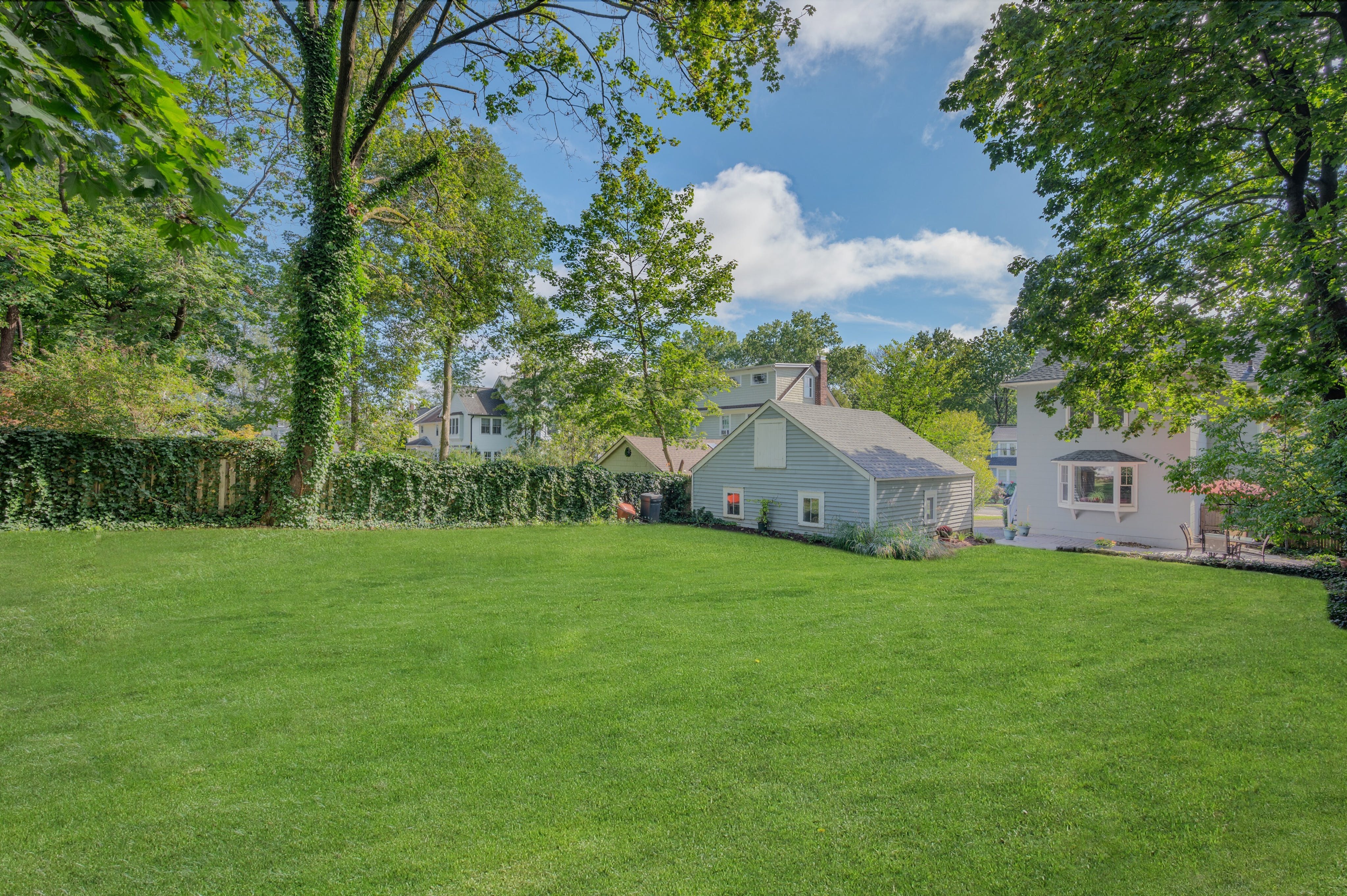 35 Hedges Avenue 
