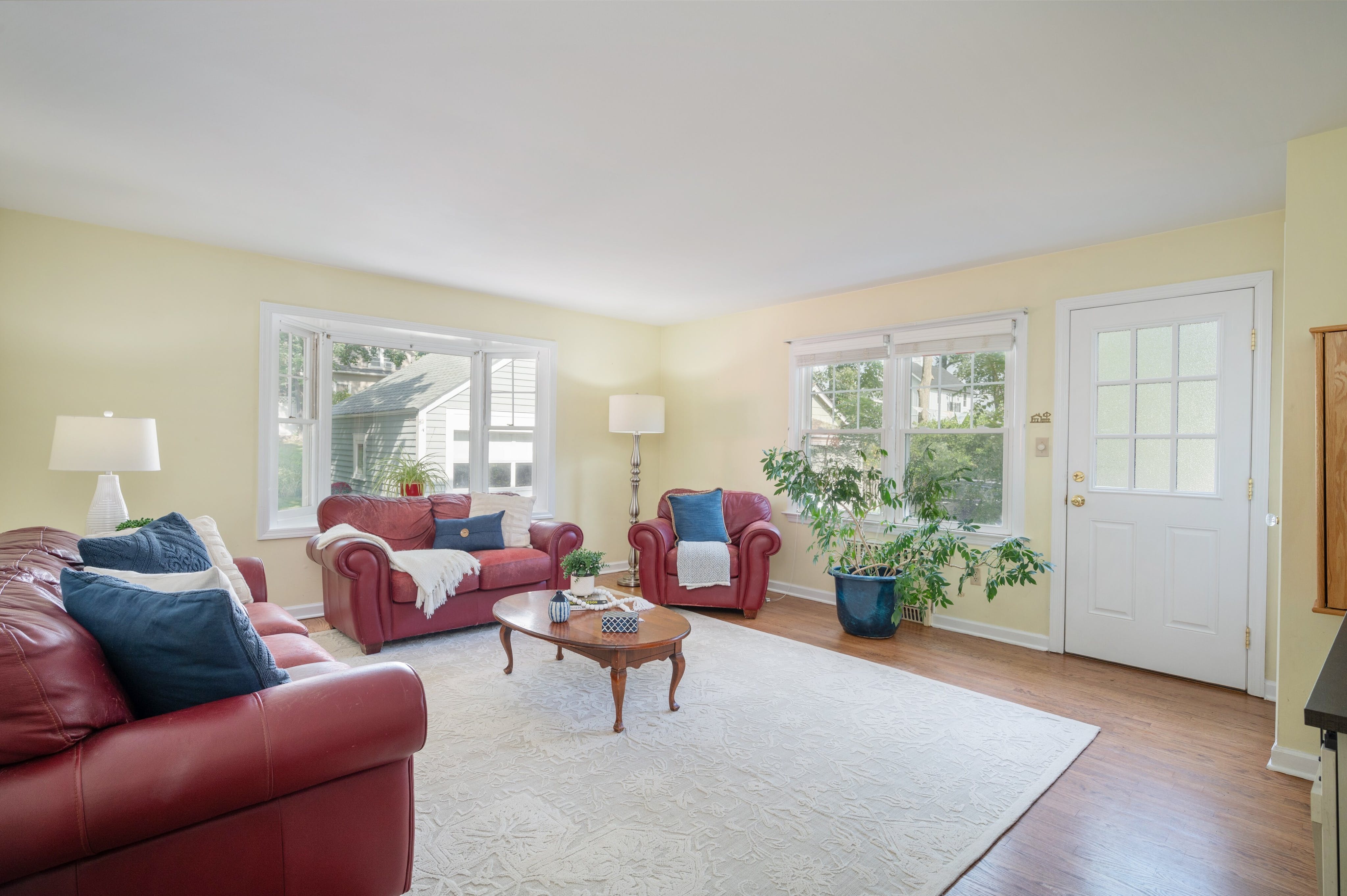 35 Hedges Avenue 