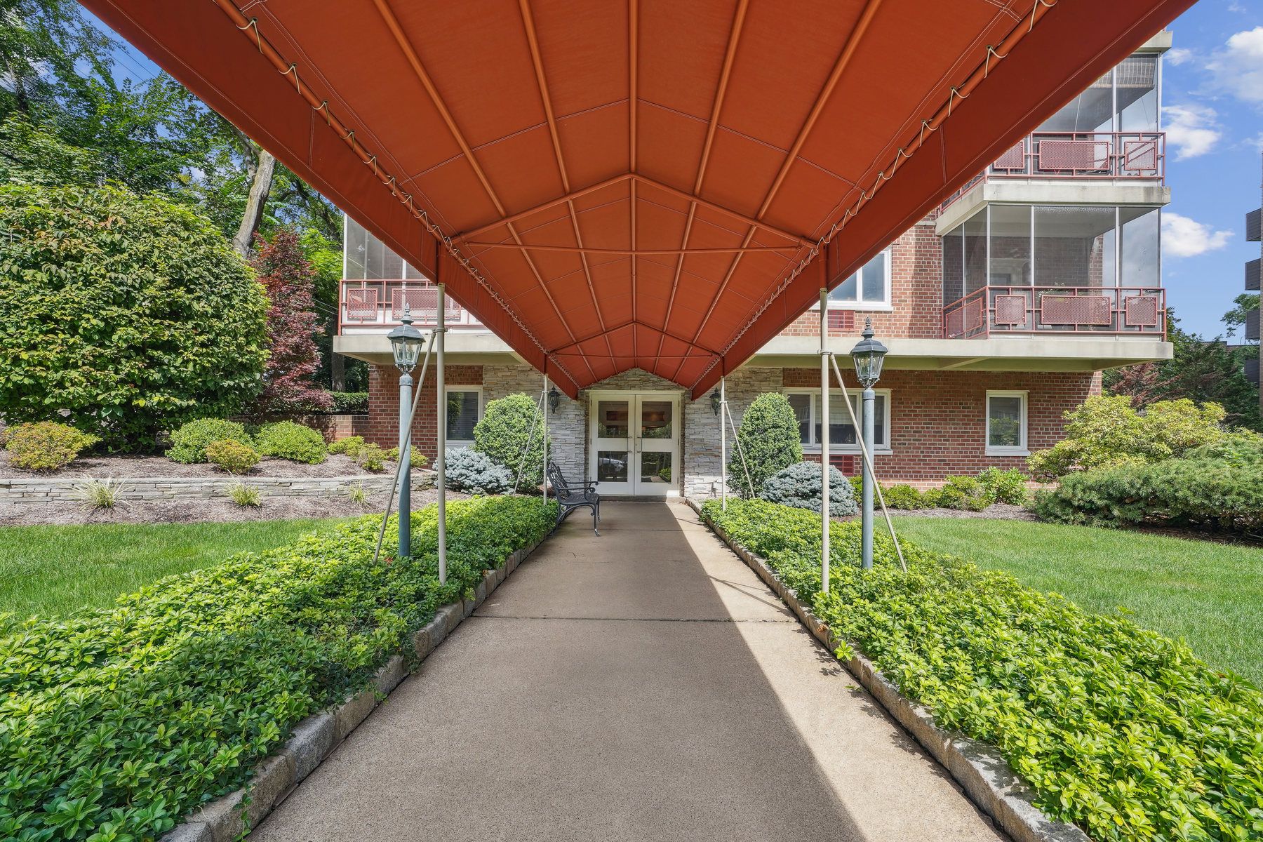 11 Euclid Avenue, Unit 7B 