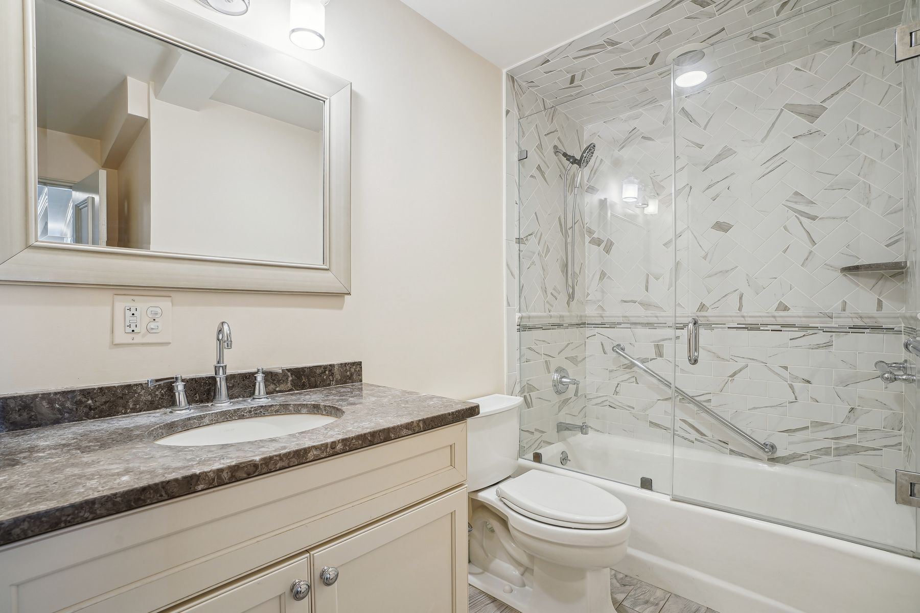 11 Euclid Avenue, Unit 7B 