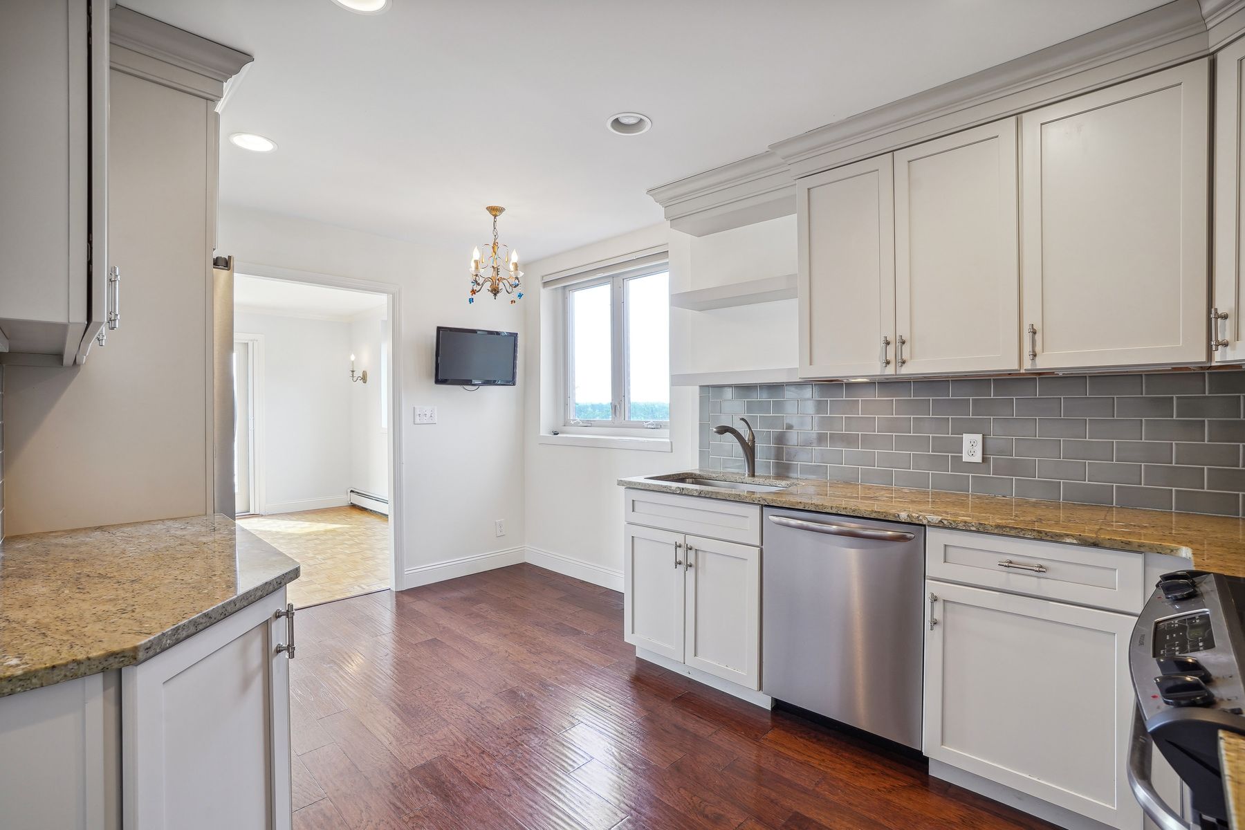 11 Euclid Avenue, Unit 7B 