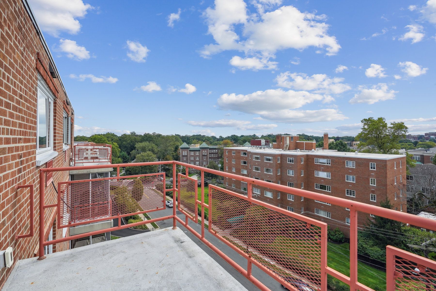 11 Euclid Avenue, Unit 7B 