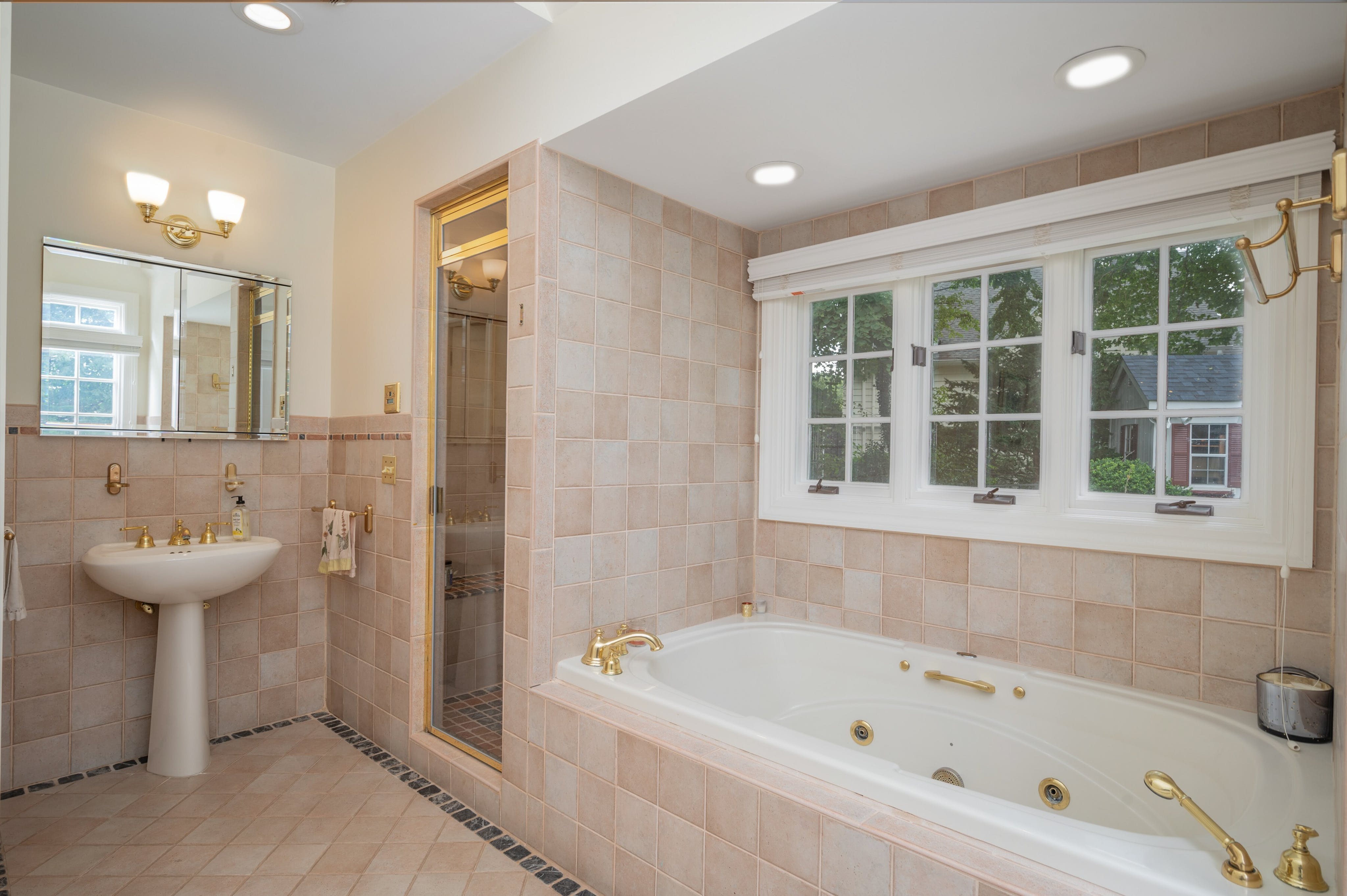 14 Edgewood Drive 