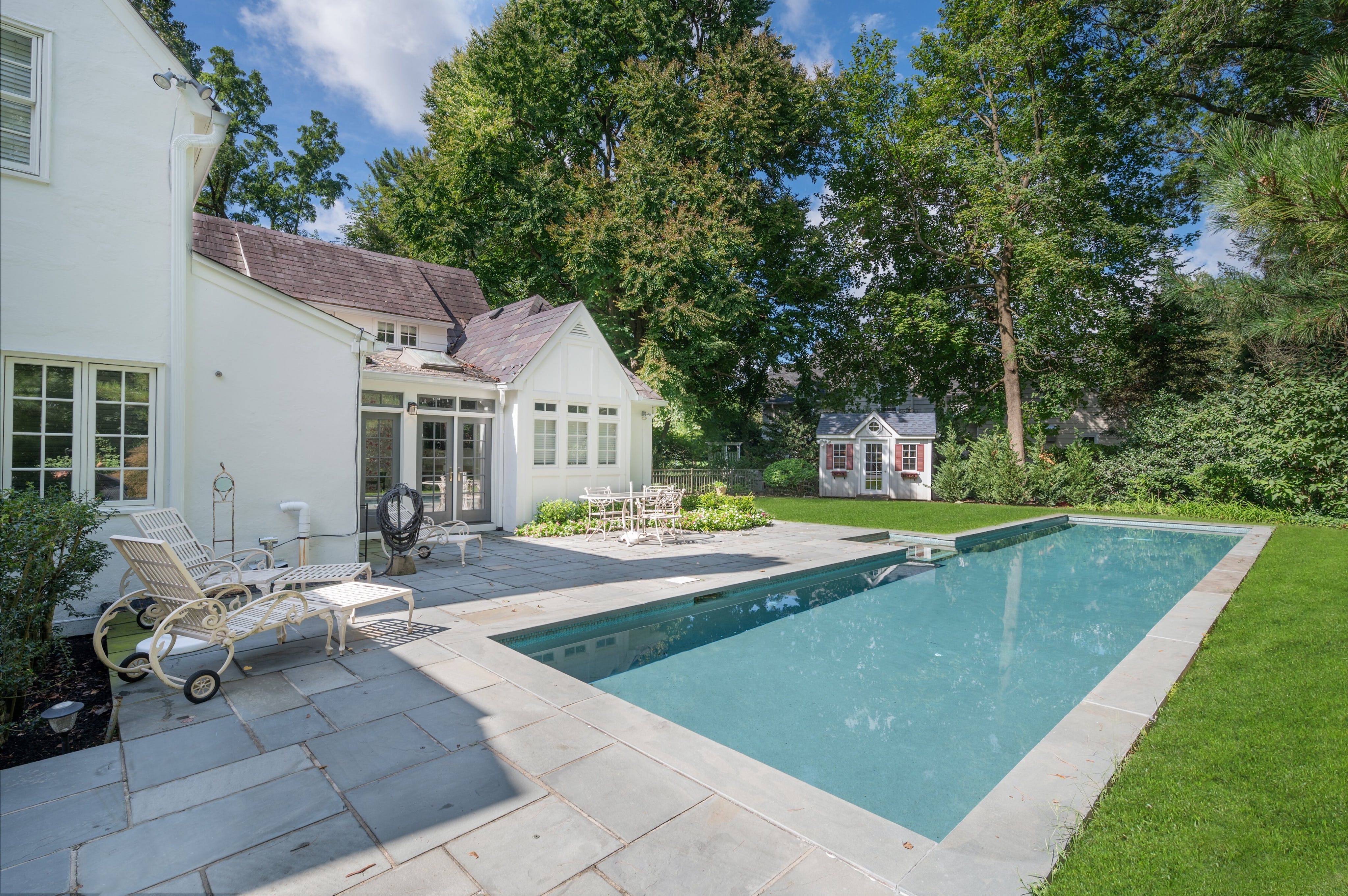 14 Edgewood Drive 
