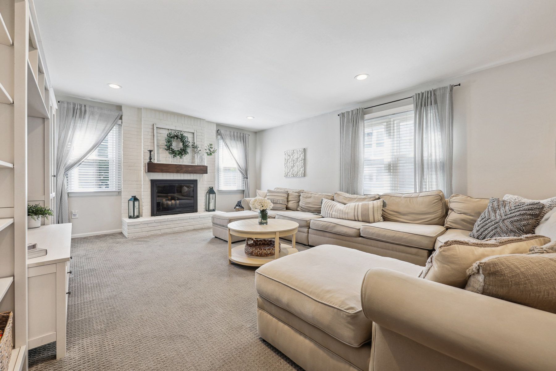 11 Conard Ct
