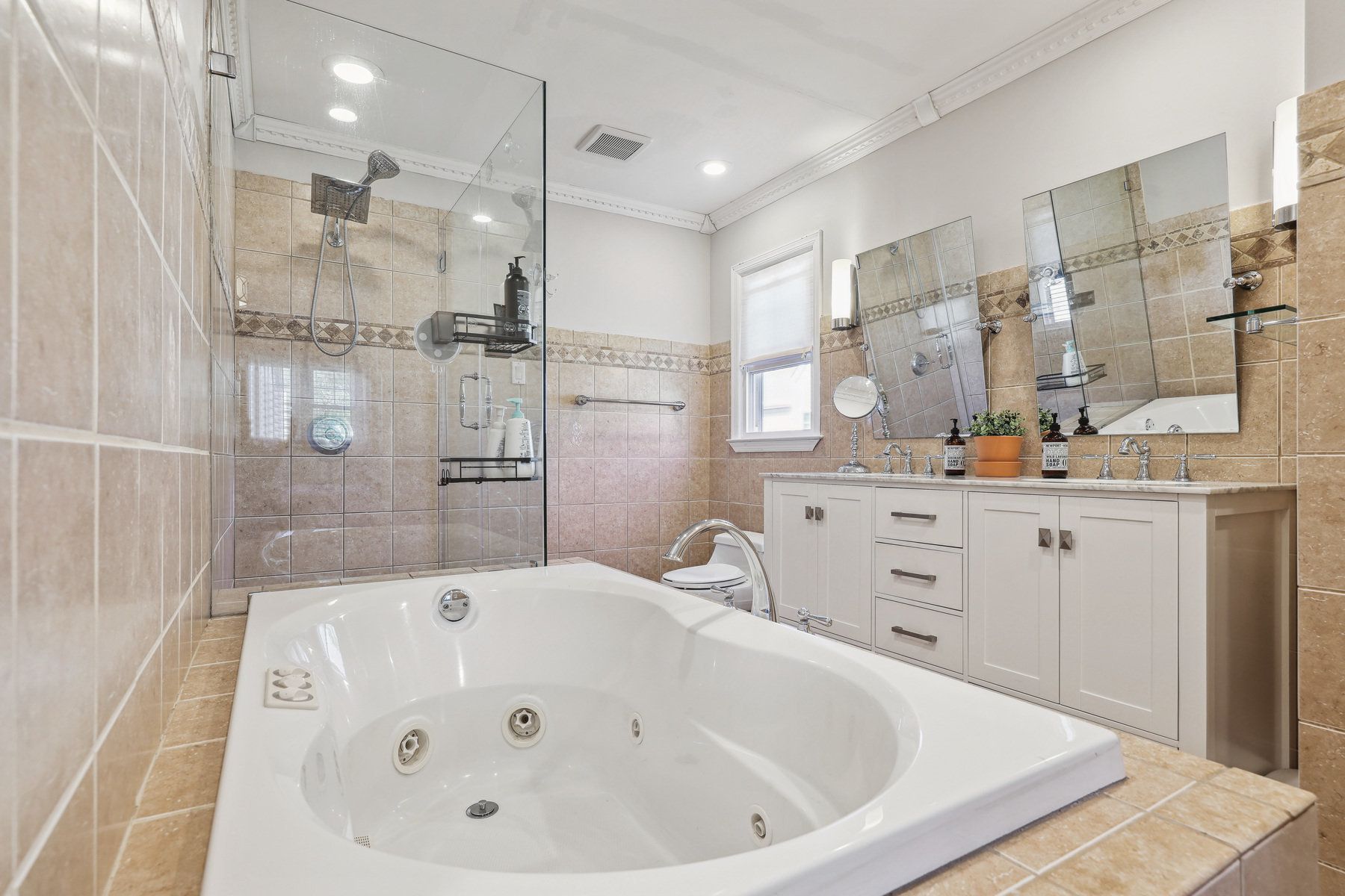 11 Conard Ct