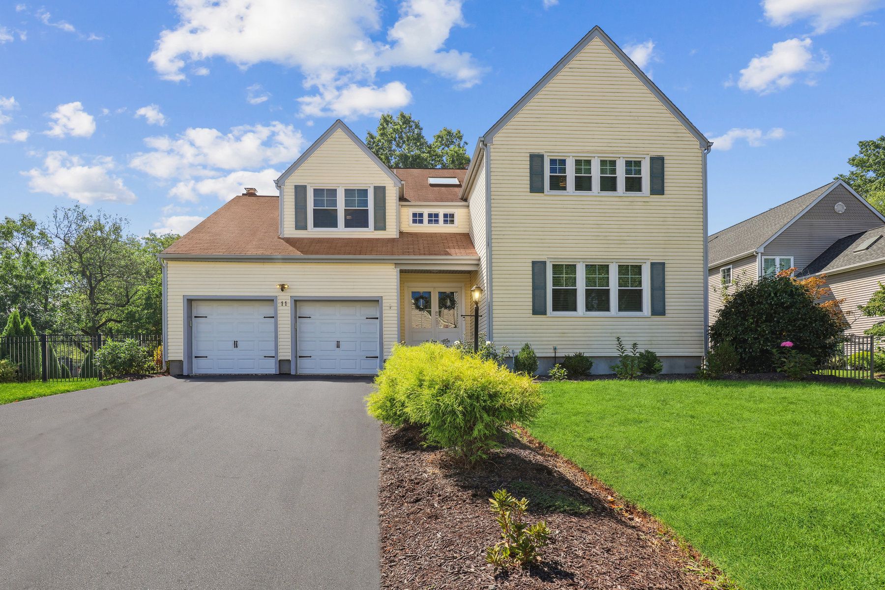 11 Conard Ct