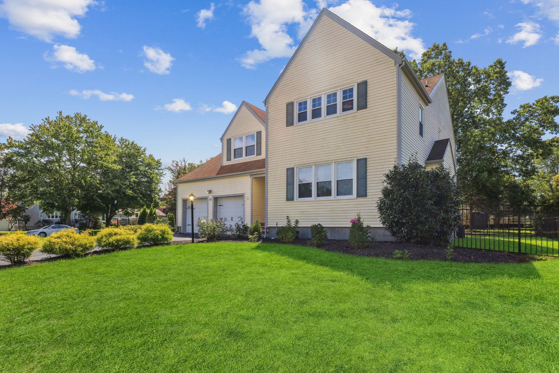 11 Conard Ct