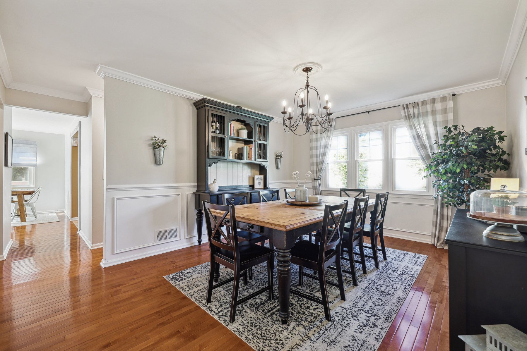 11 Conard Ct