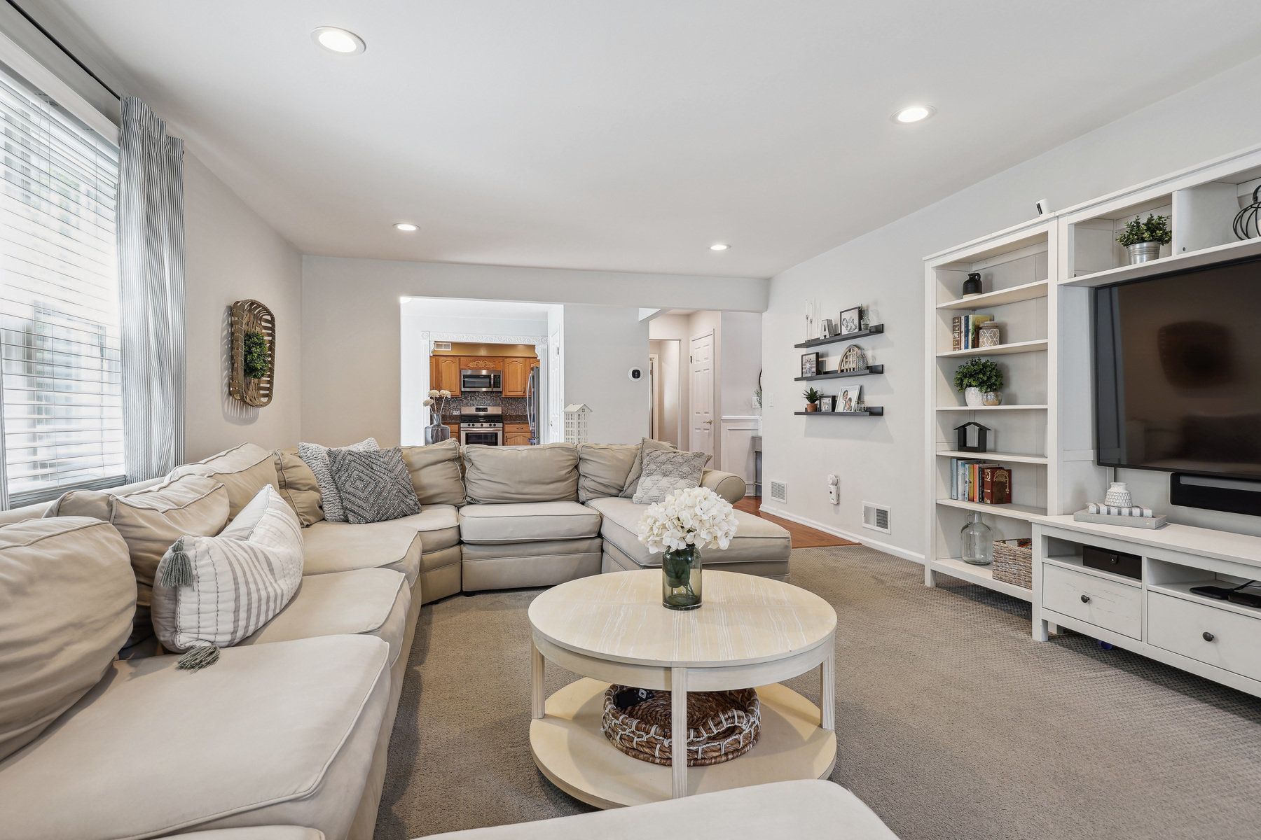 11 Conard Ct