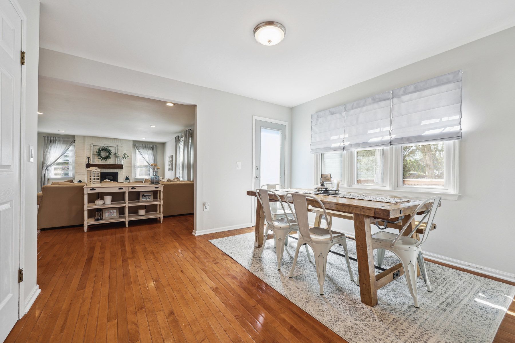 11 Conard Ct