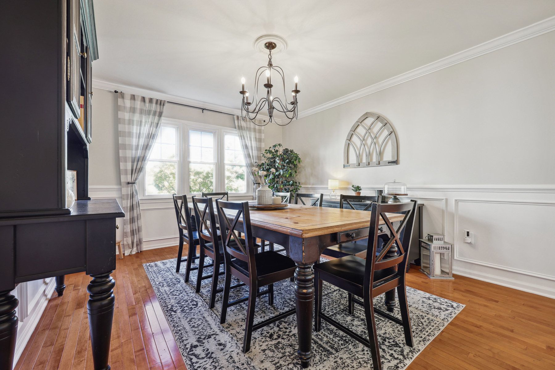 11 Conard Ct