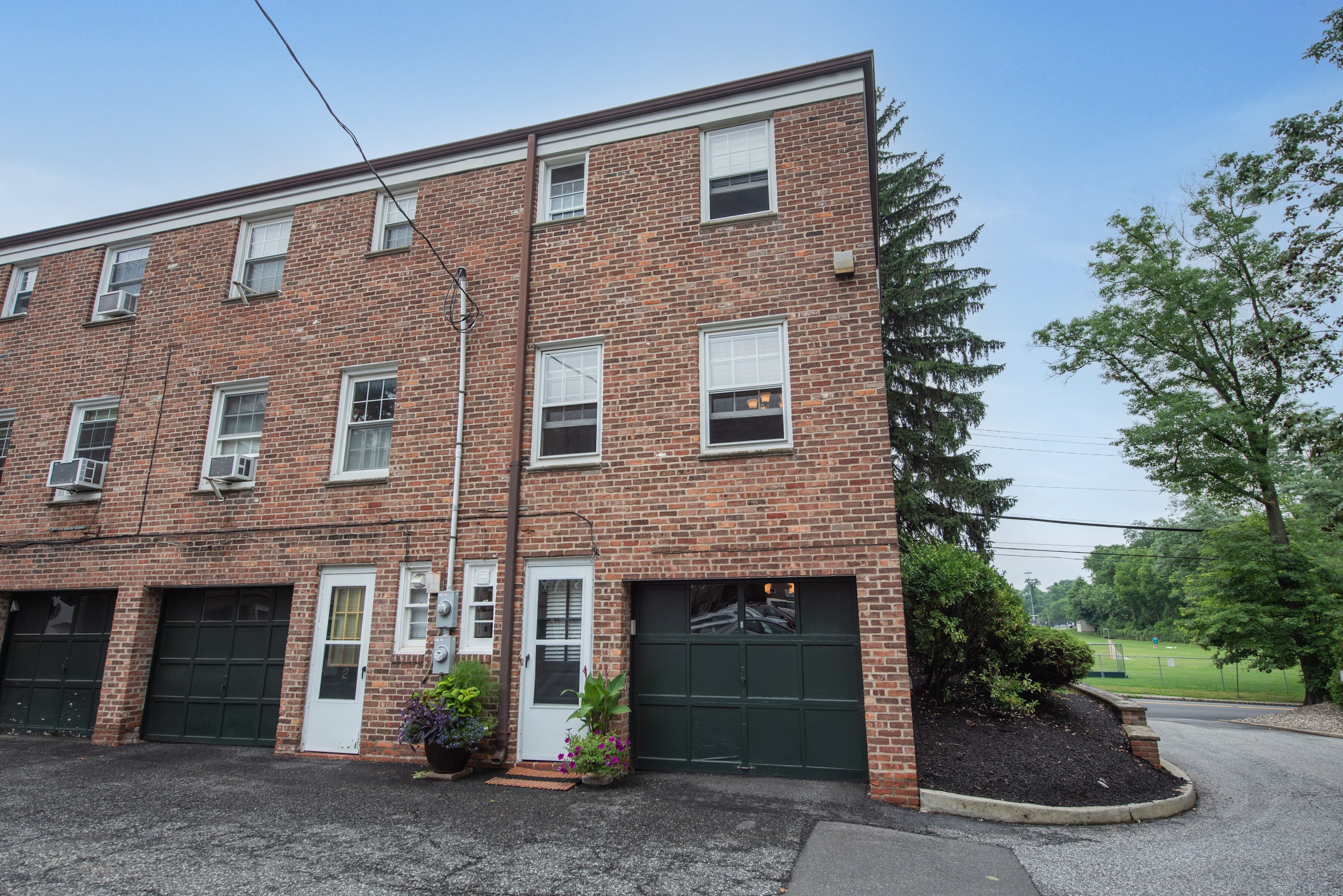 417 Morris Avenue, Unit 1 