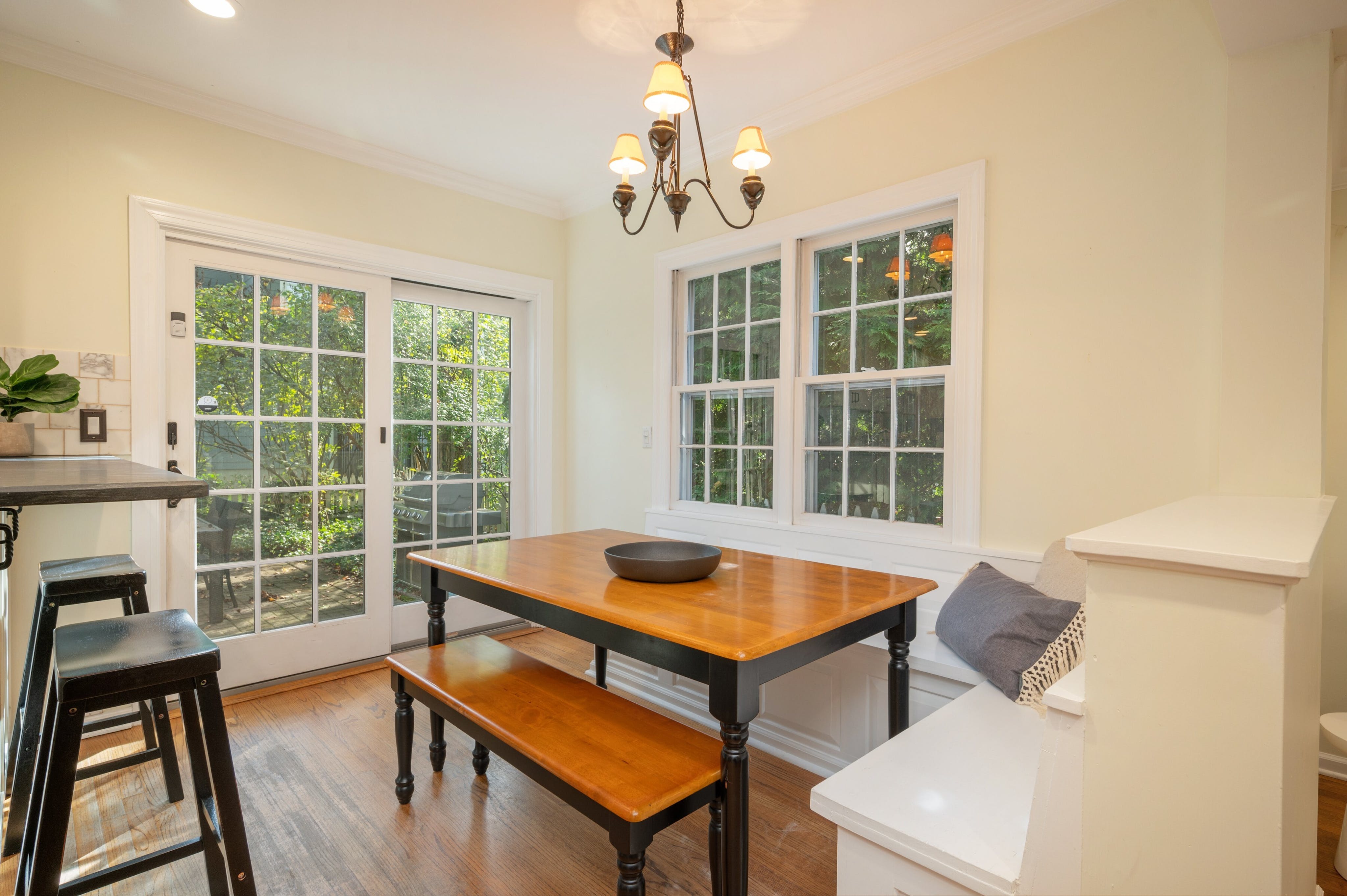 2 Meadowbrook Court 