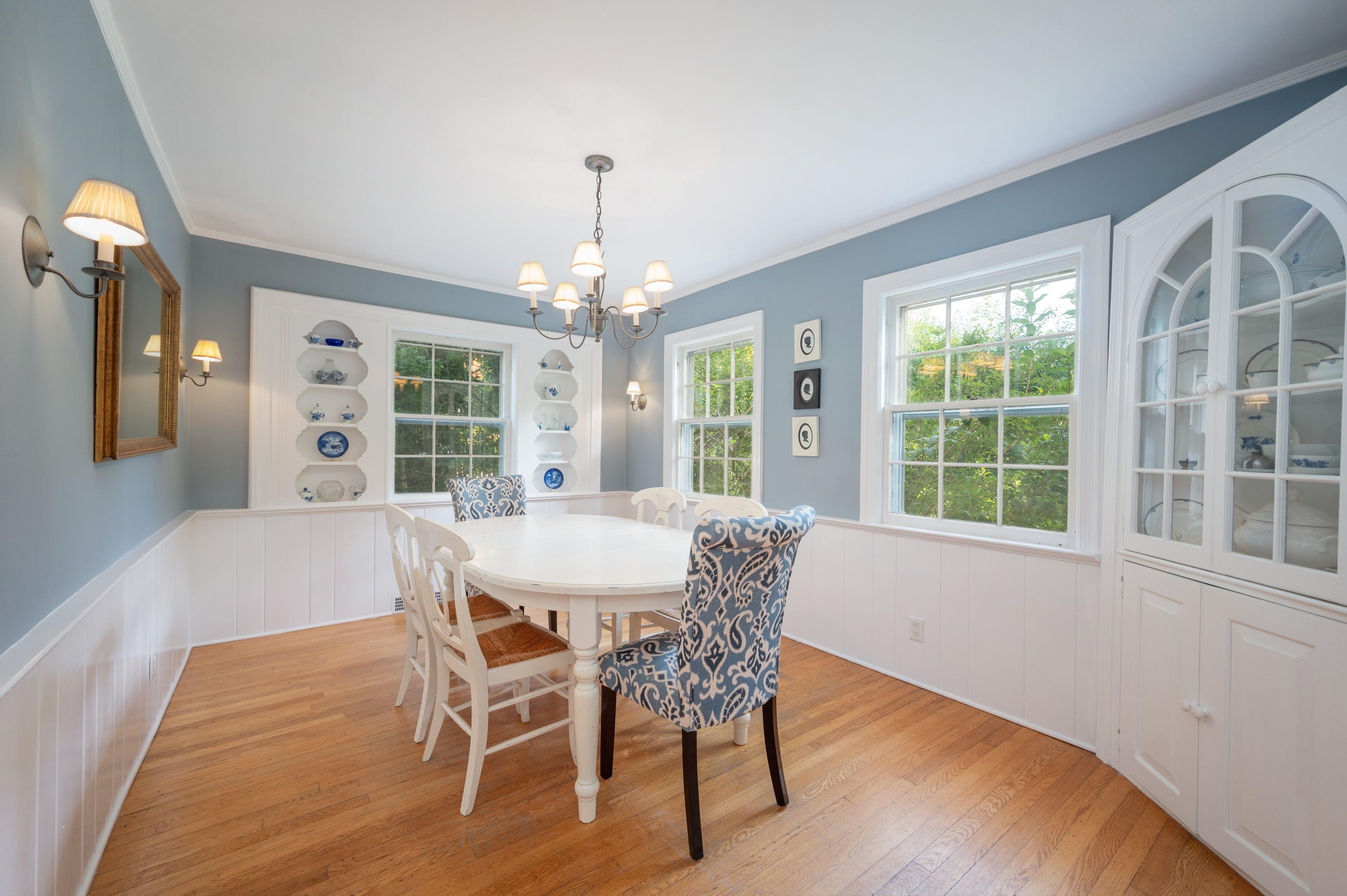 2 Meadowbrook Court 