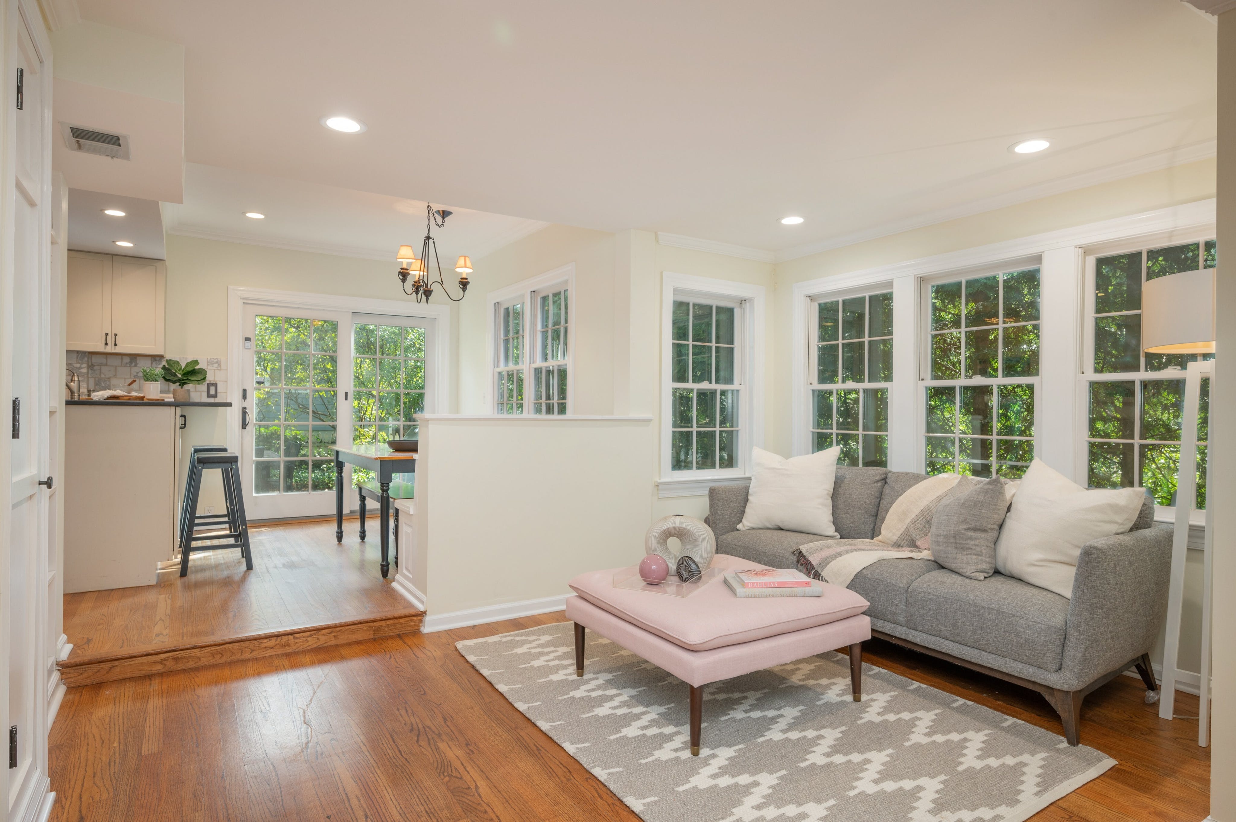 2 Meadowbrook Court 
