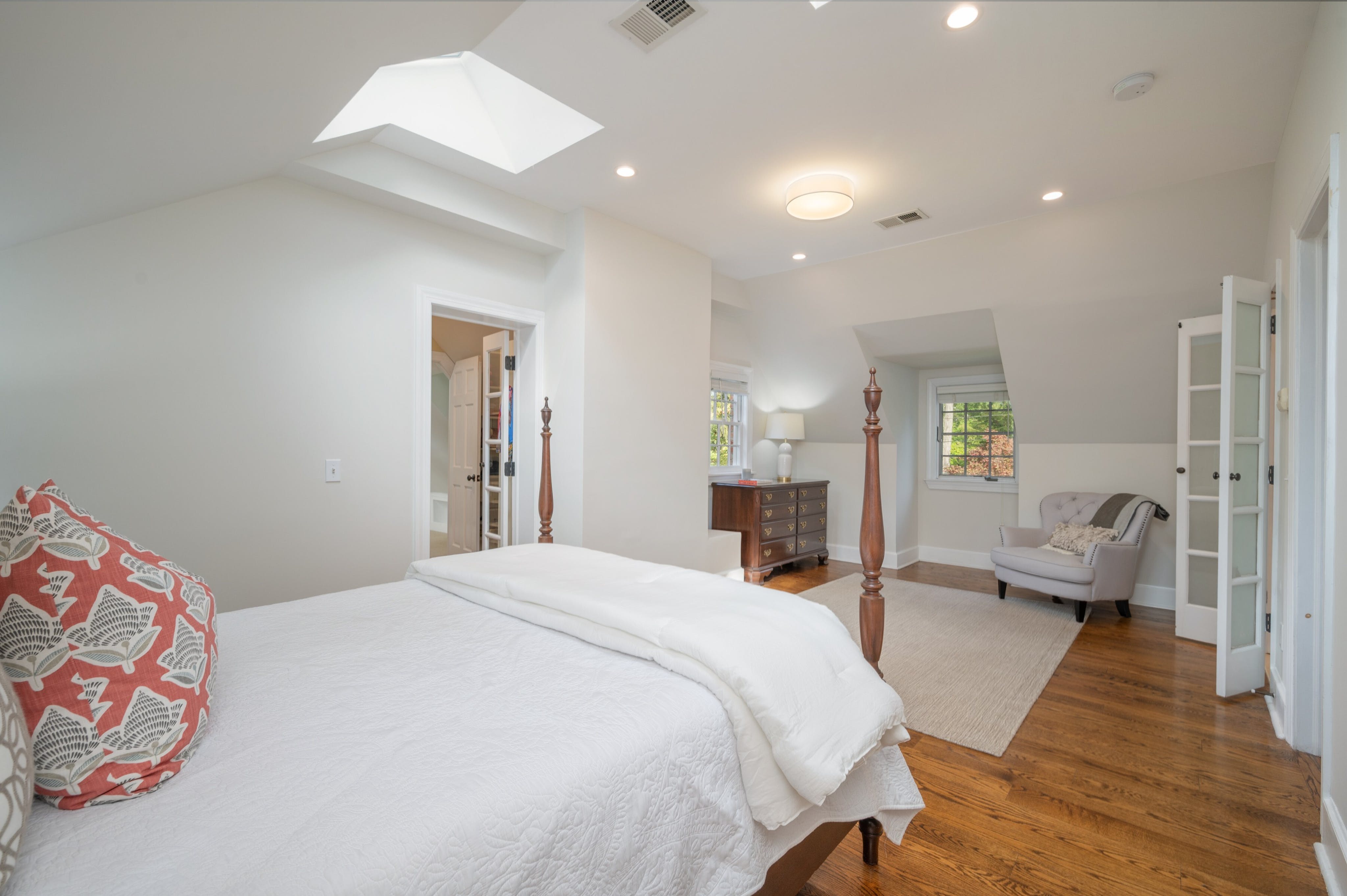 2 Meadowbrook Court 