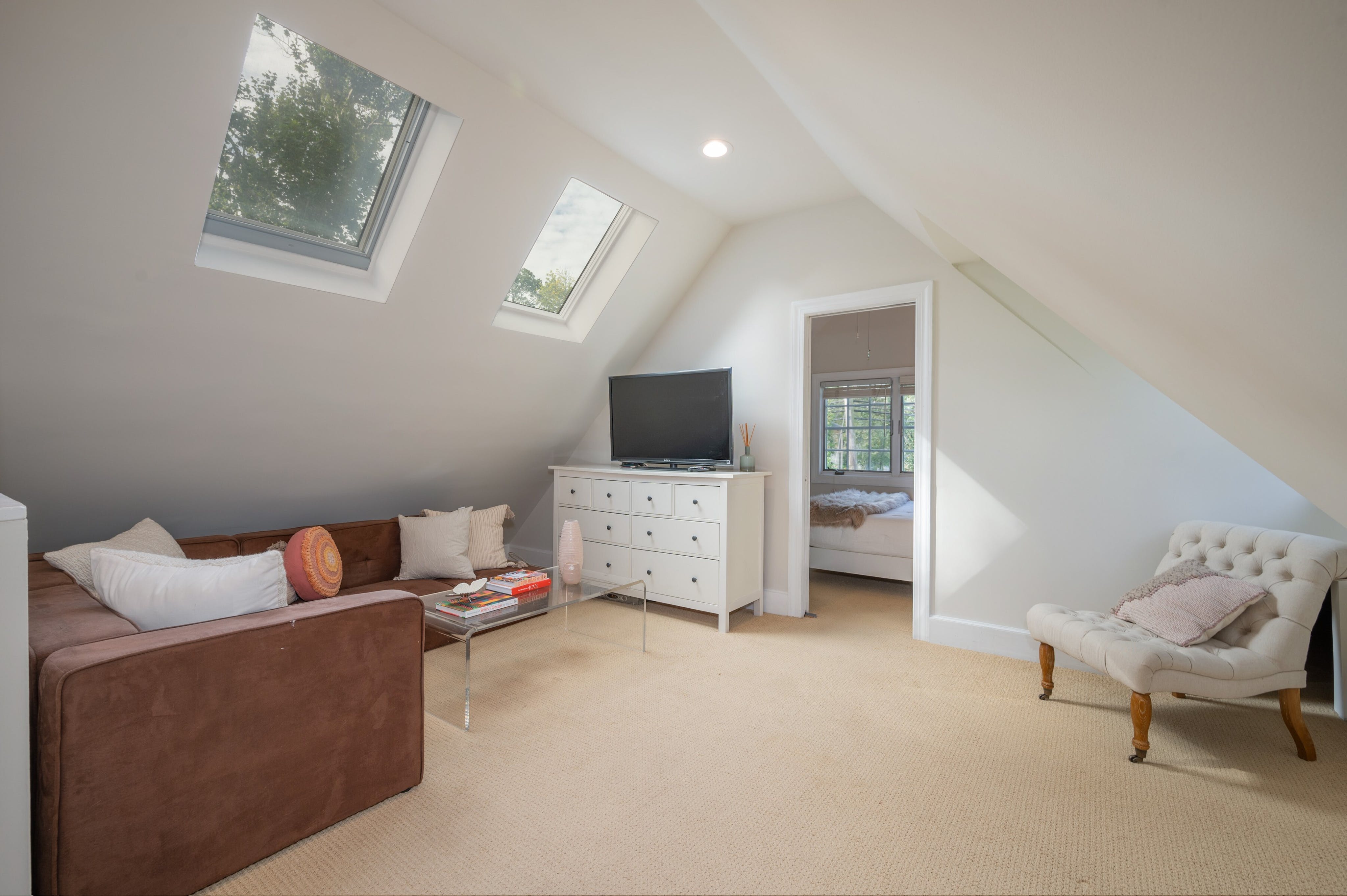 2 Meadowbrook Court 