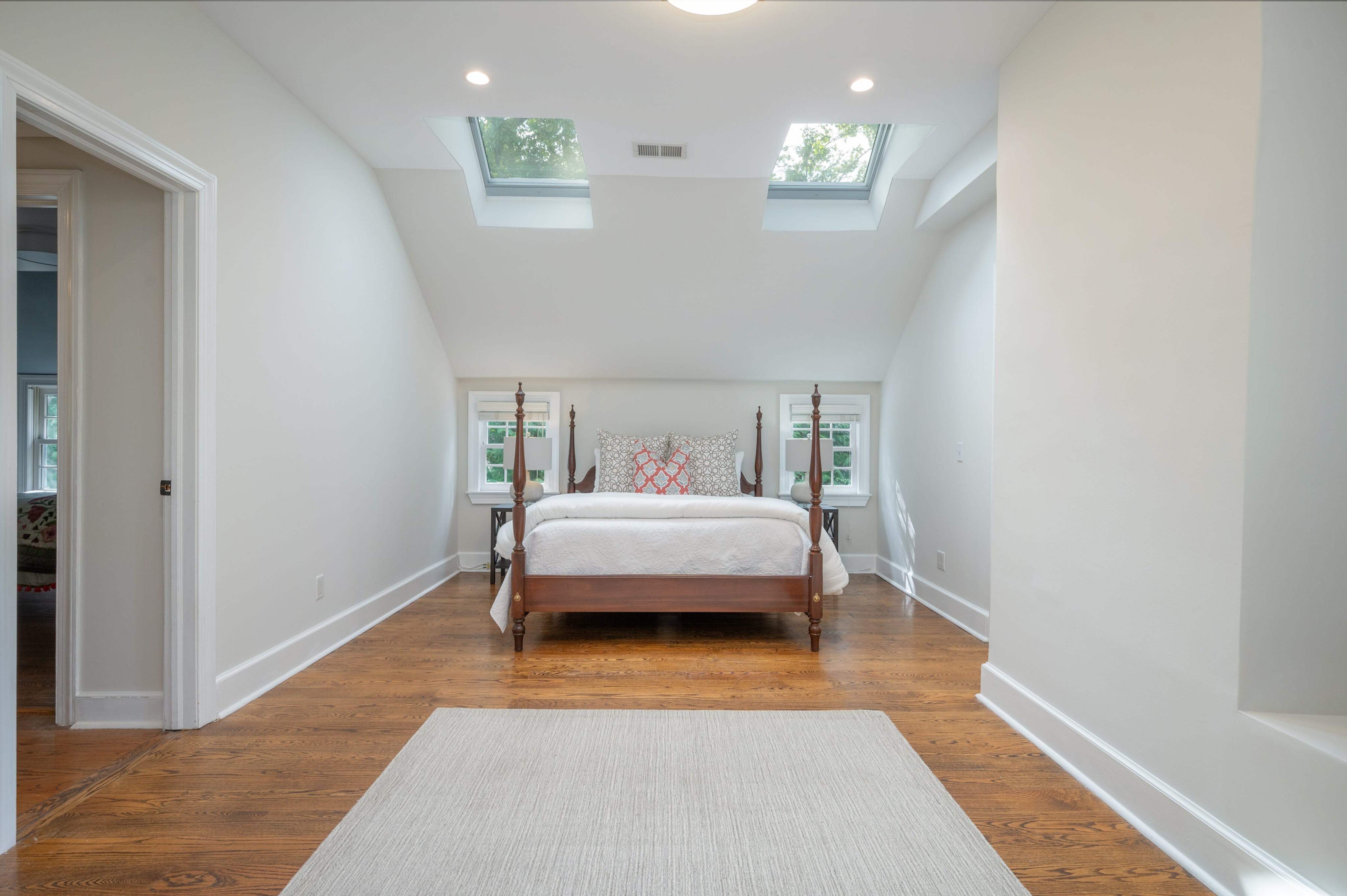 2 Meadowbrook Court 